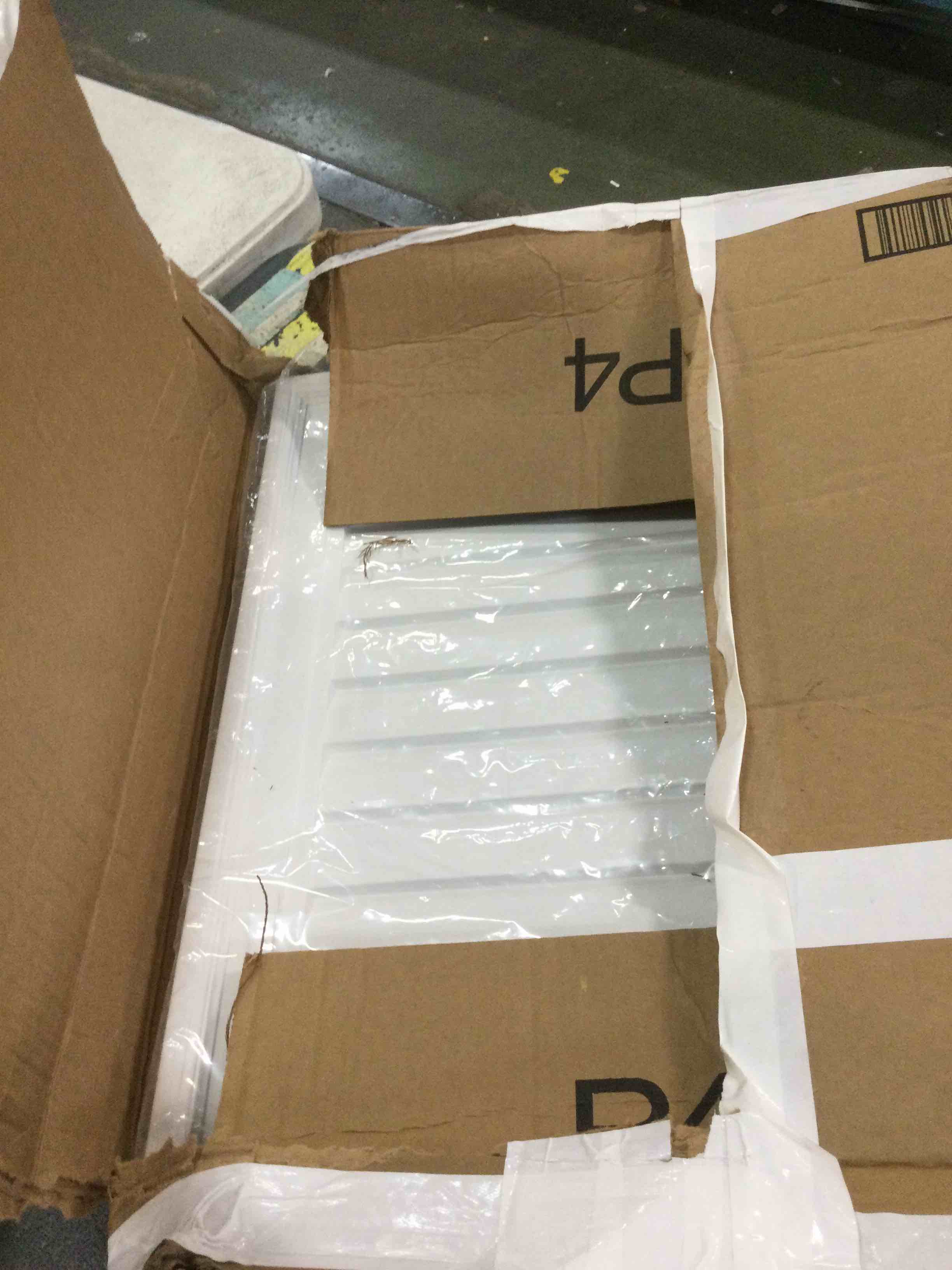 https://s3.amazonaws.com/lotting-images-prod/bidfta/BLU5822977_1706187217333.jpeg