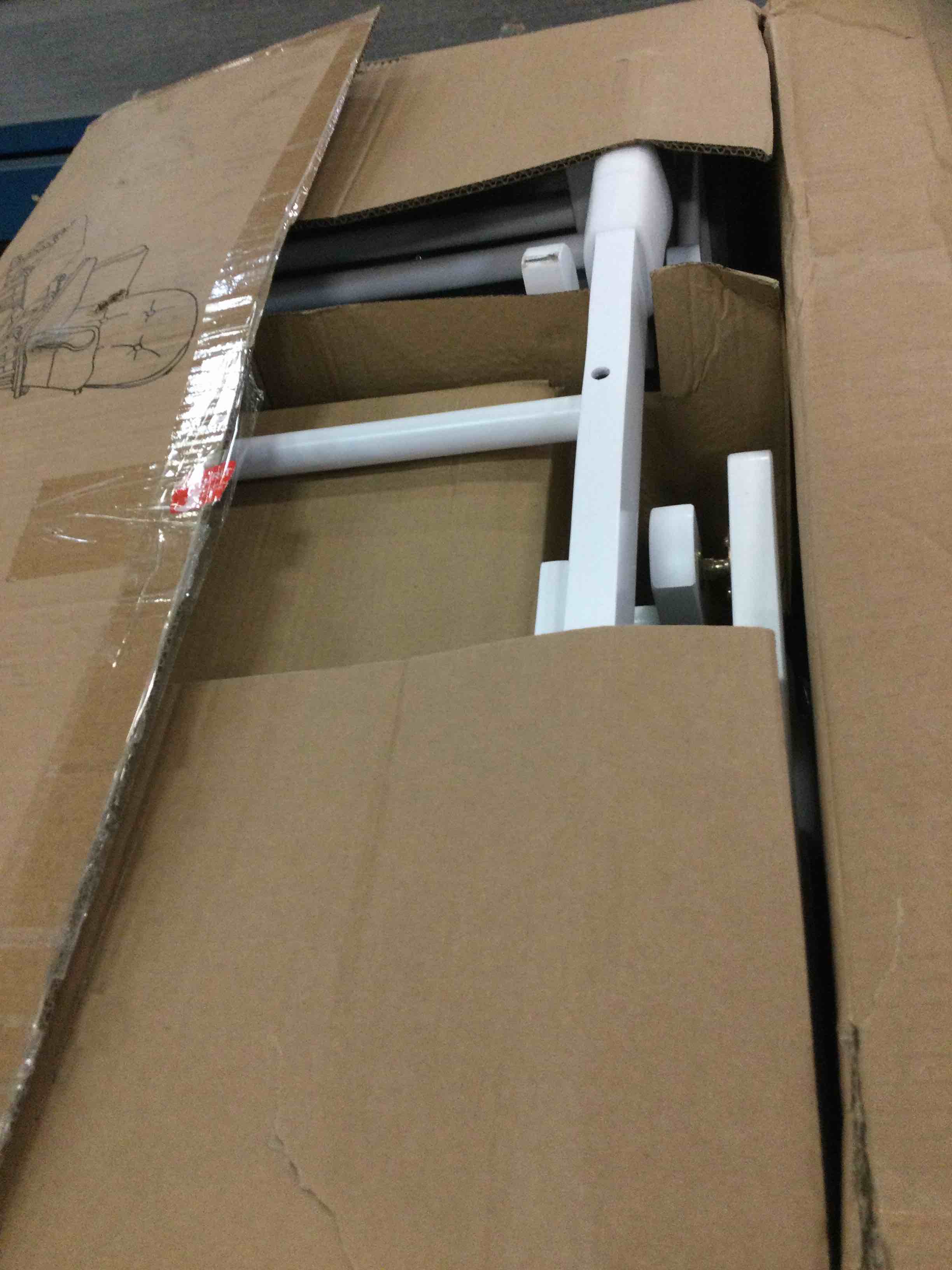 https://s3.amazonaws.com/lotting-images-prod/bidfta/BLU5823232_1706212619181.jpeg