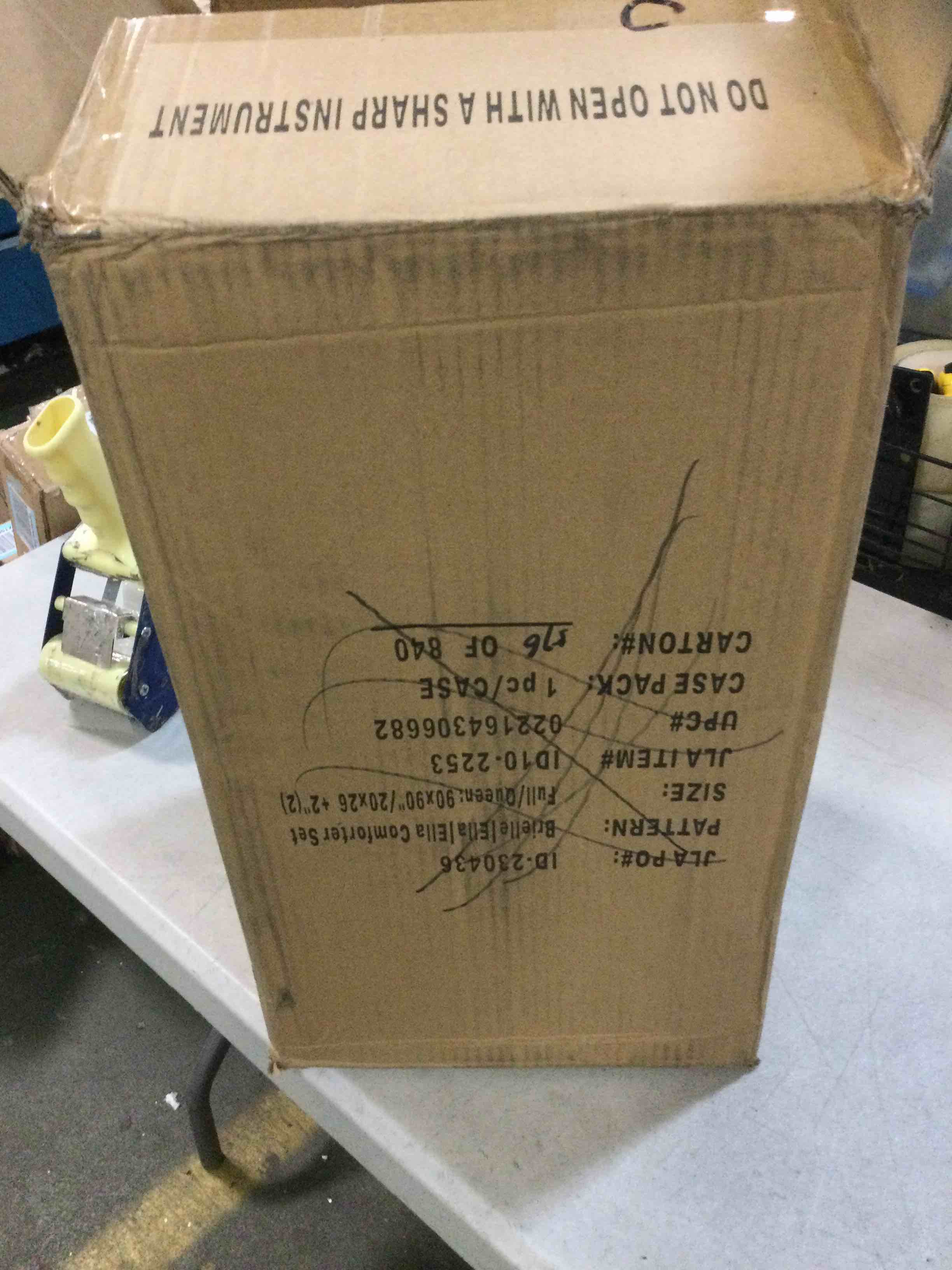 https://s3.amazonaws.com/lotting-images-prod/bidfta/BLU5823303_1706276874087.jpeg