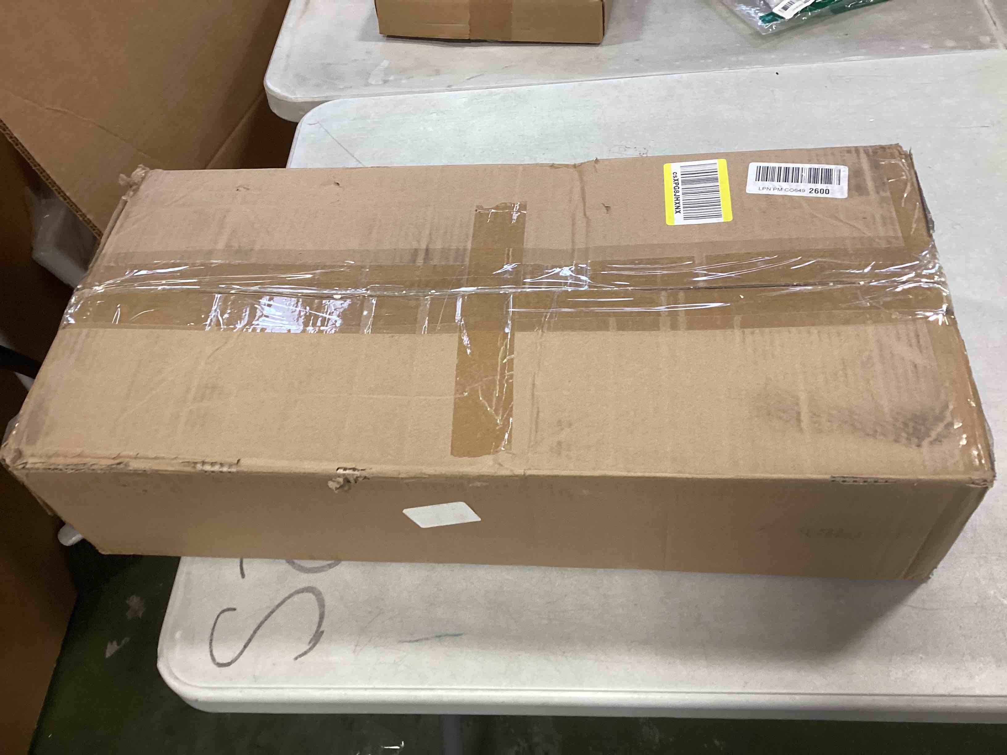 https://s3.amazonaws.com/lotting-images-prod/bidfta/BLU5824399_1706128279092.jpeg