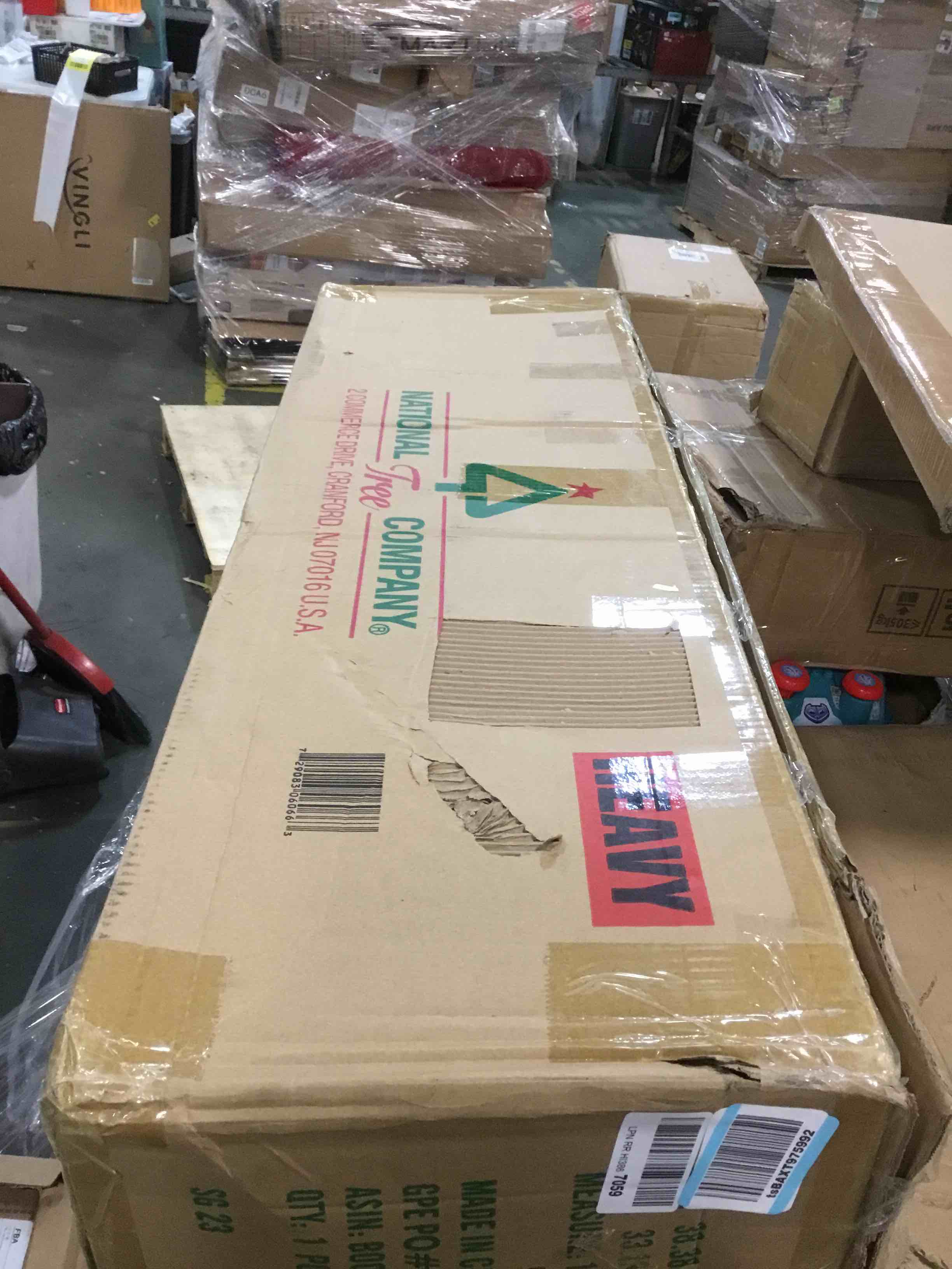 https://s3.amazonaws.com/lotting-images-prod/bidfta/BLU5825022_1706042173773.jpeg