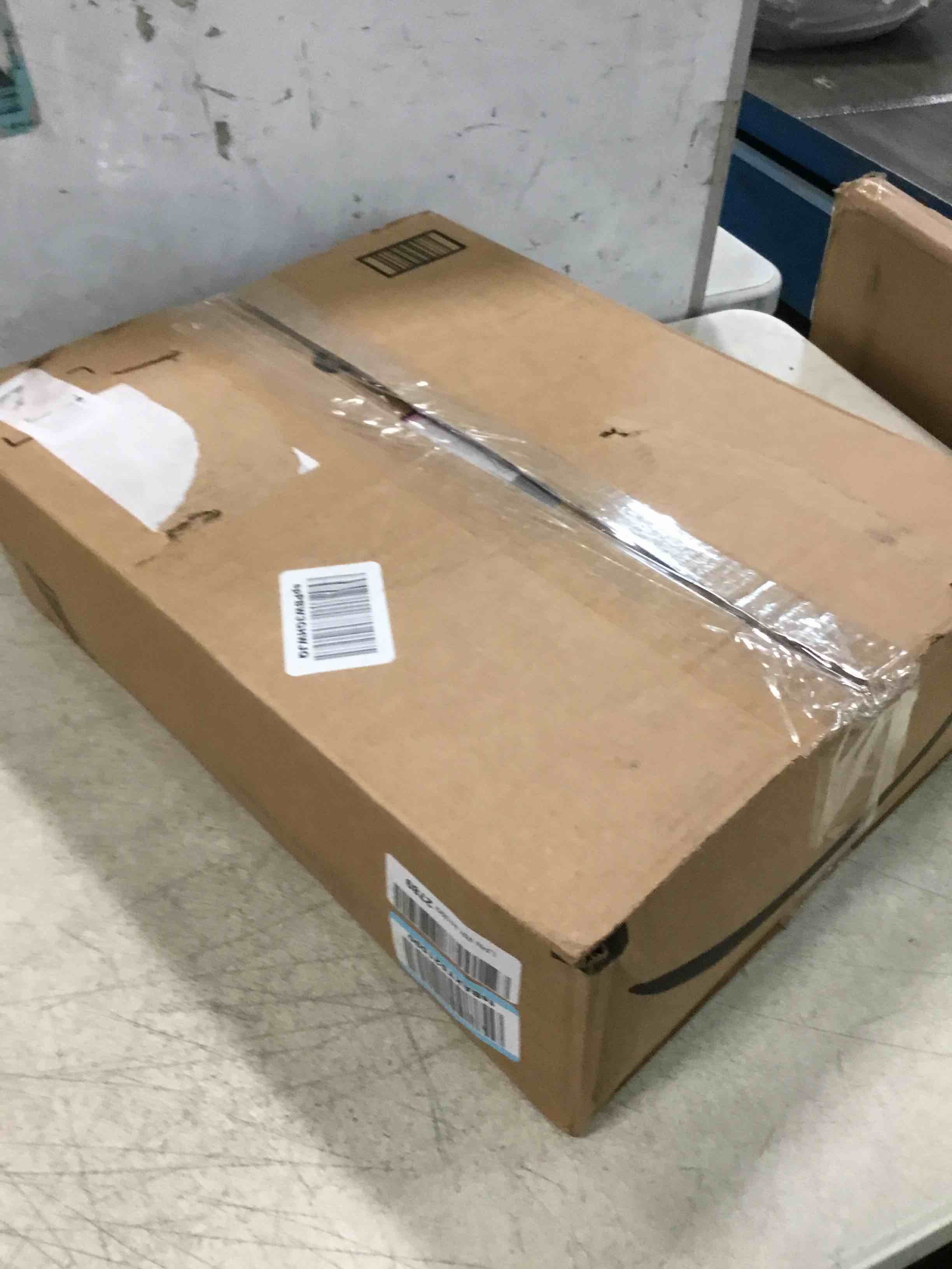 https://s3.amazonaws.com/lotting-images-prod/bidfta/BLU5825259_1706129794837.jpeg