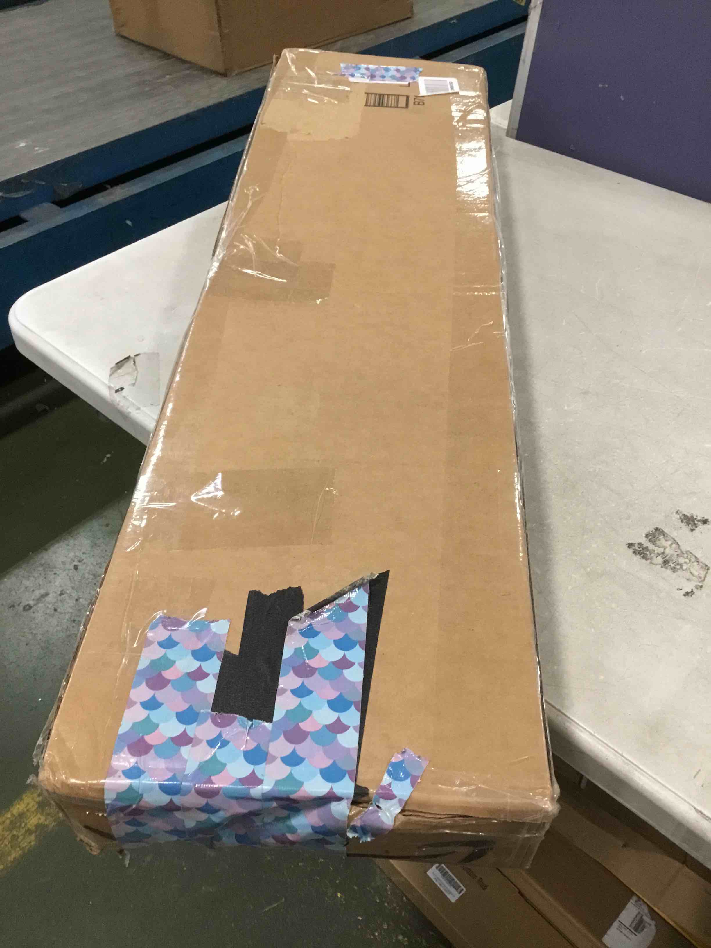 https://s3.amazonaws.com/lotting-images-prod/bidfta/BLU5825377_1706197051342.jpeg