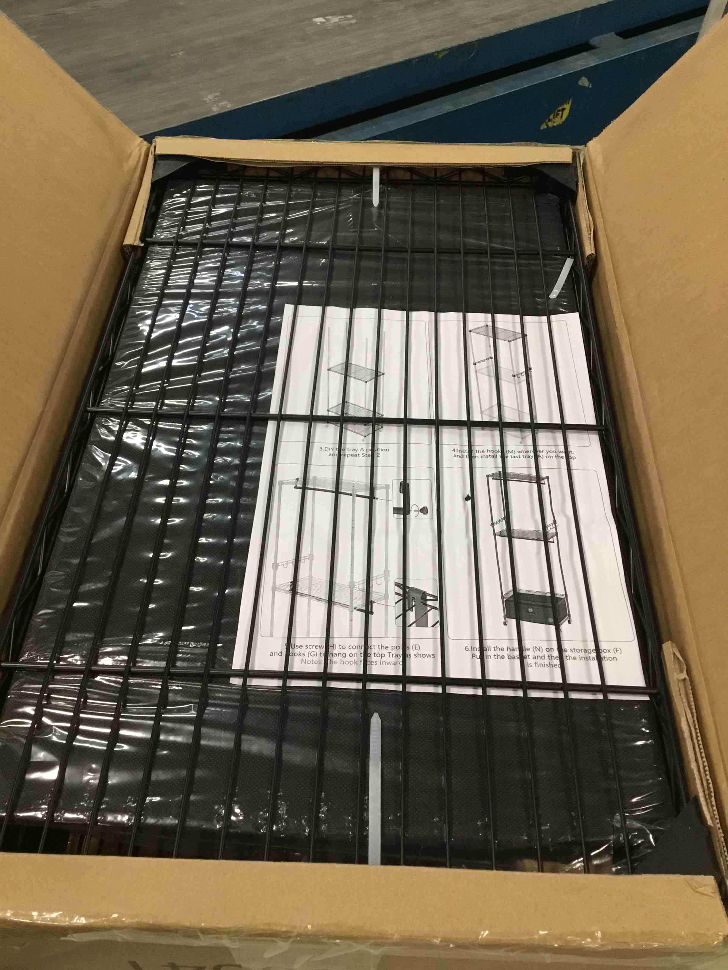 https://s3.amazonaws.com/lotting-images-prod/bidfta/BLU5825461_1706209933822.jpeg