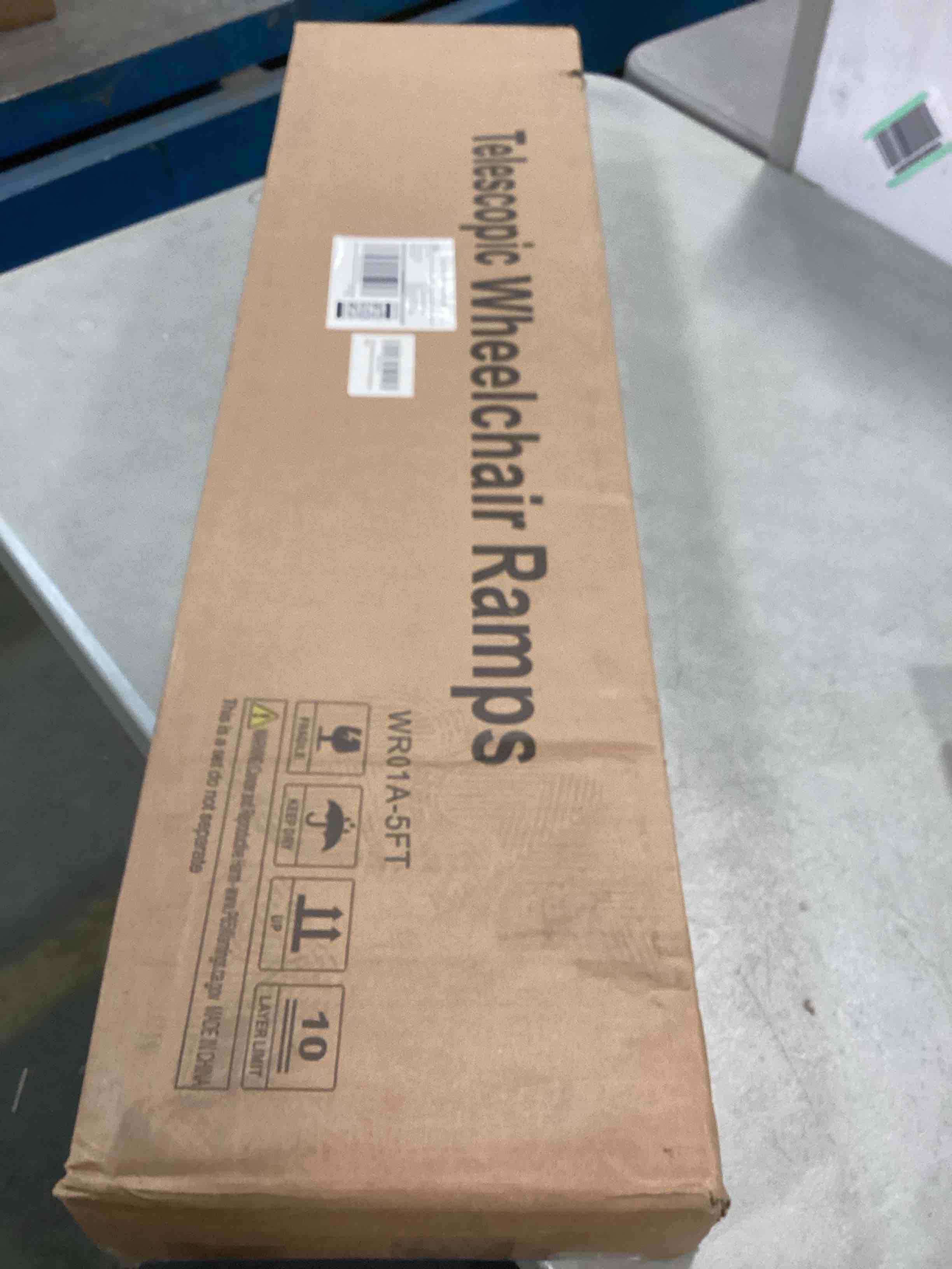 https://s3.amazonaws.com/lotting-images-prod/bidfta/BLU5825577_1706277121811.jpeg