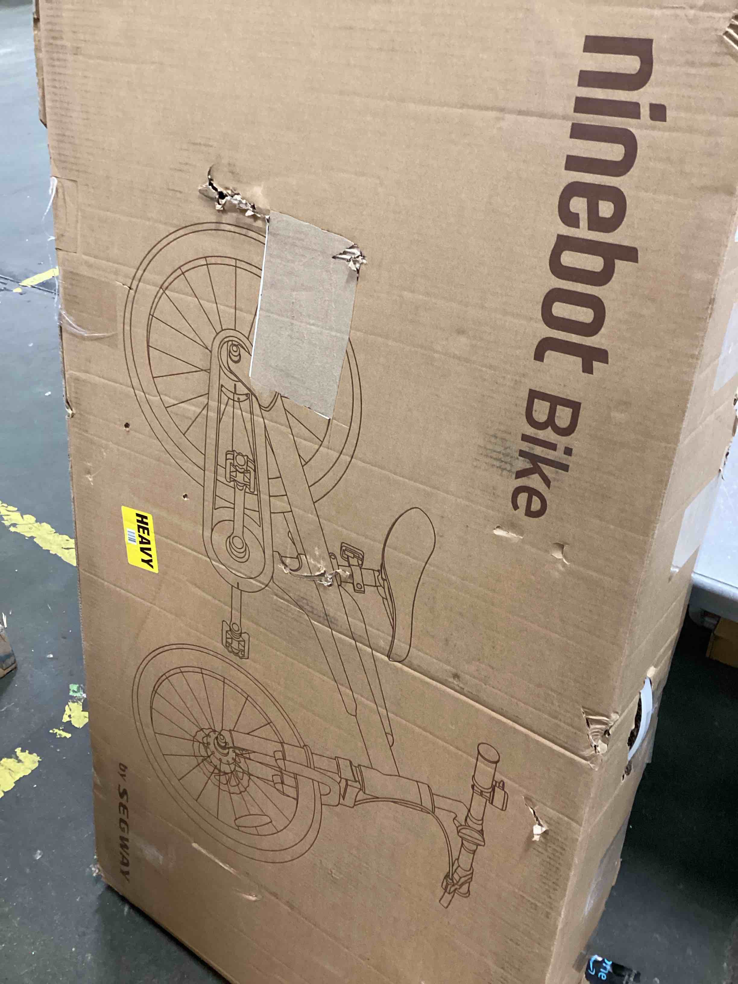 https://s3.amazonaws.com/lotting-images-prod/bidfta/BLU5825762_1706357458496.jpeg