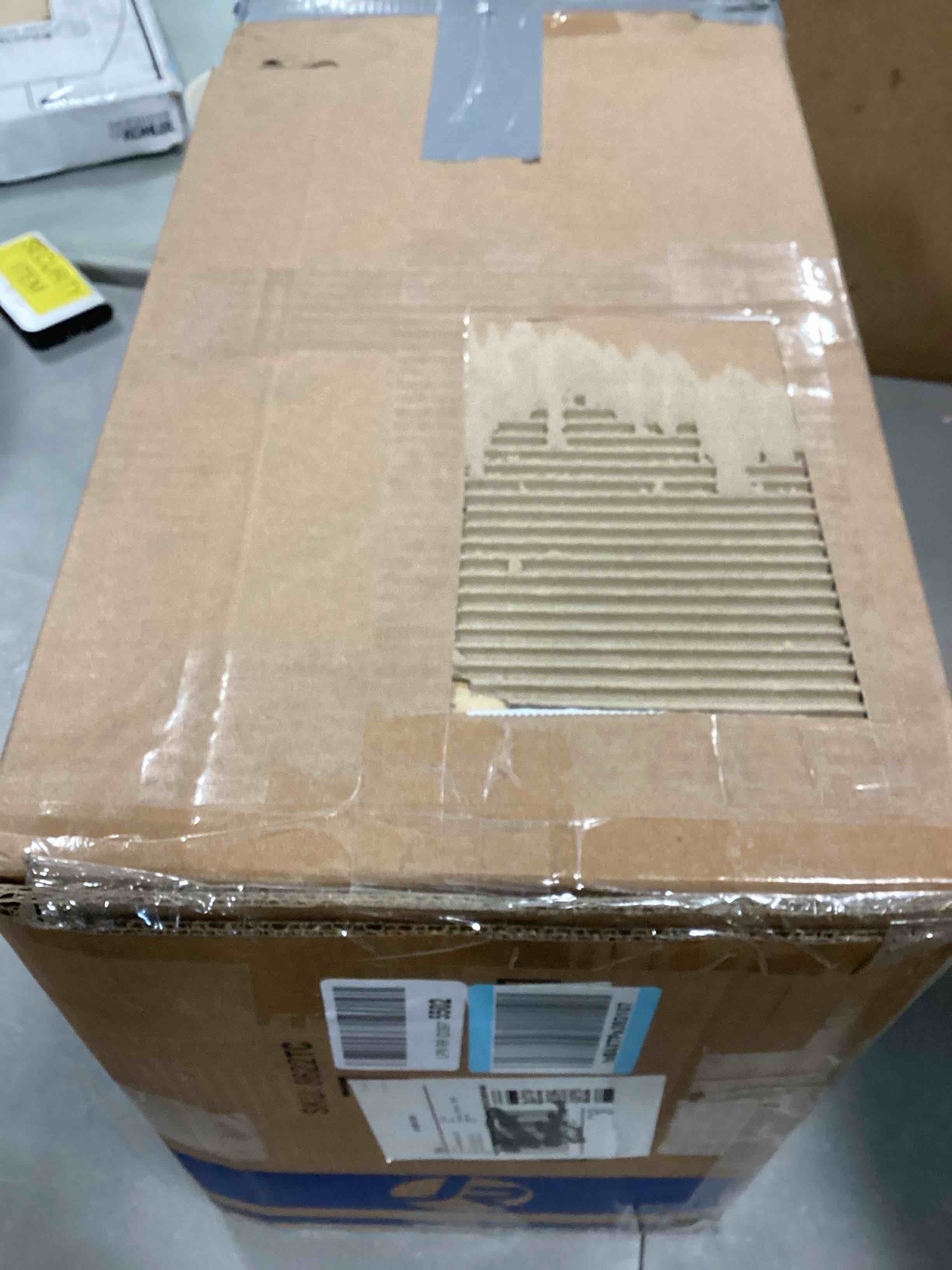 https://s3.amazonaws.com/lotting-images-prod/bidfta/BLU5825859_1706375183166.jpeg