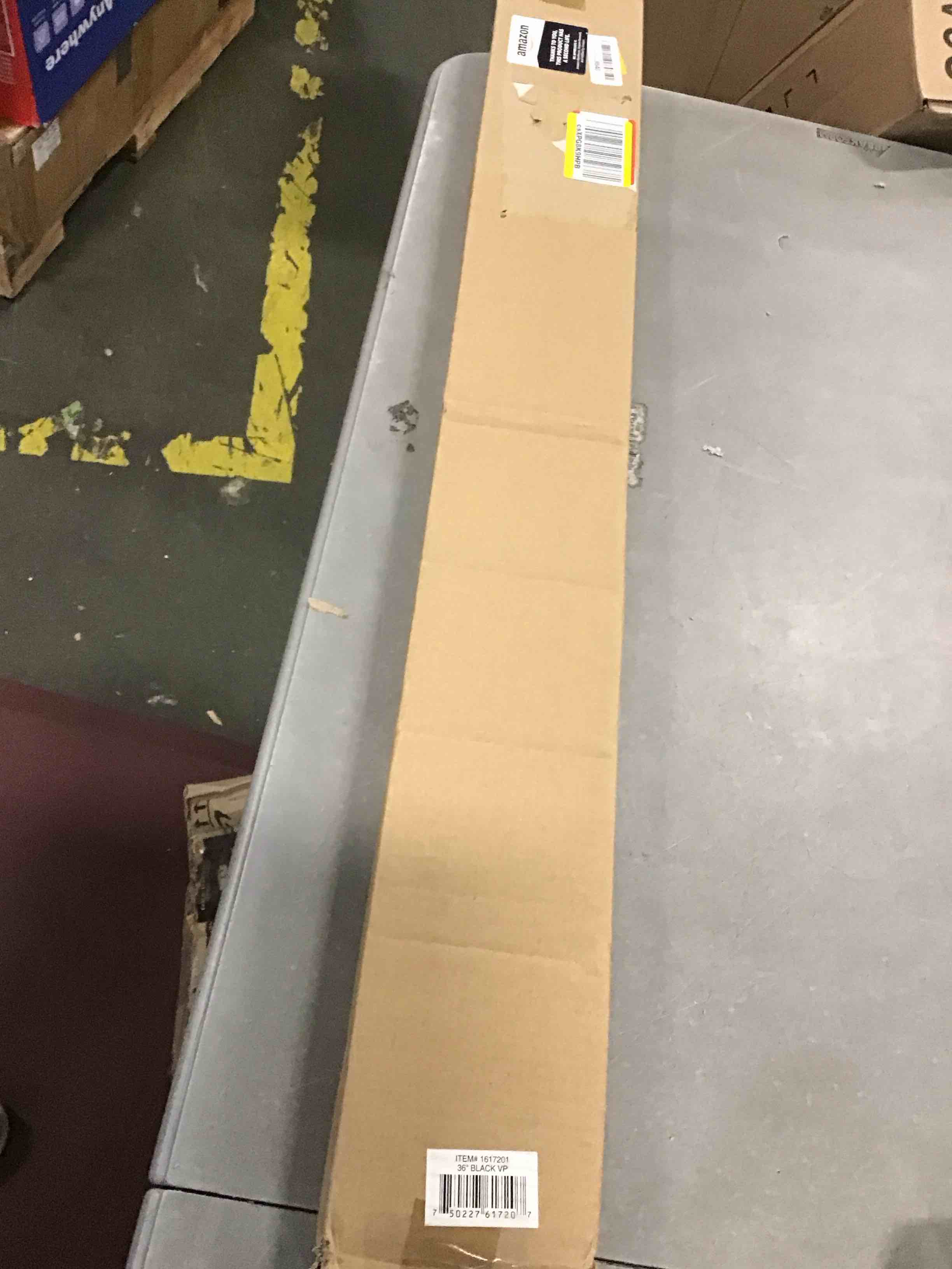 https://s3.amazonaws.com/lotting-images-prod/bidfta/BLU5826163_1706715720136.jpeg