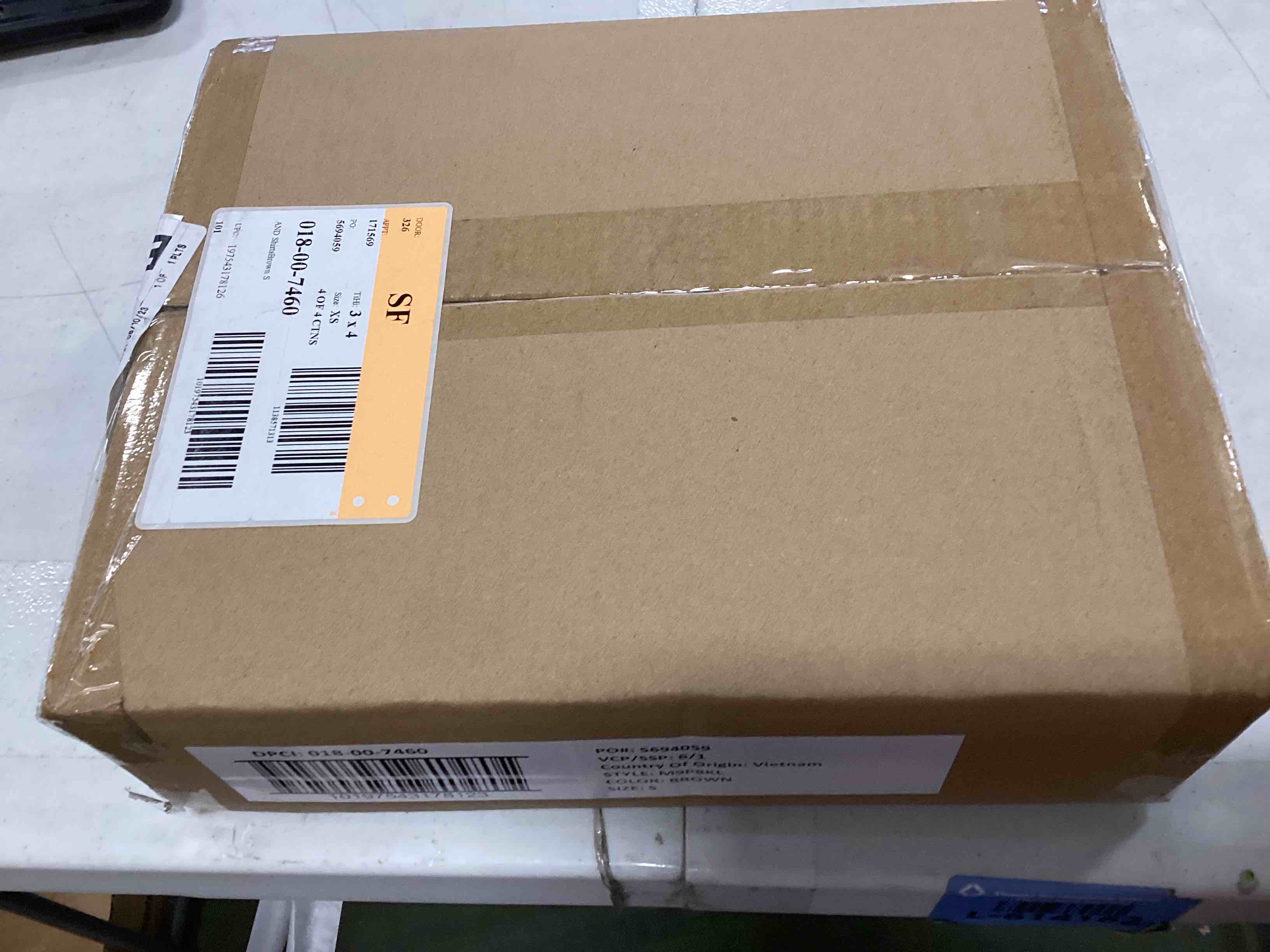 https://s3.amazonaws.com/lotting-images-prod/bidfta/BLU5826780_1706561981069.jpeg