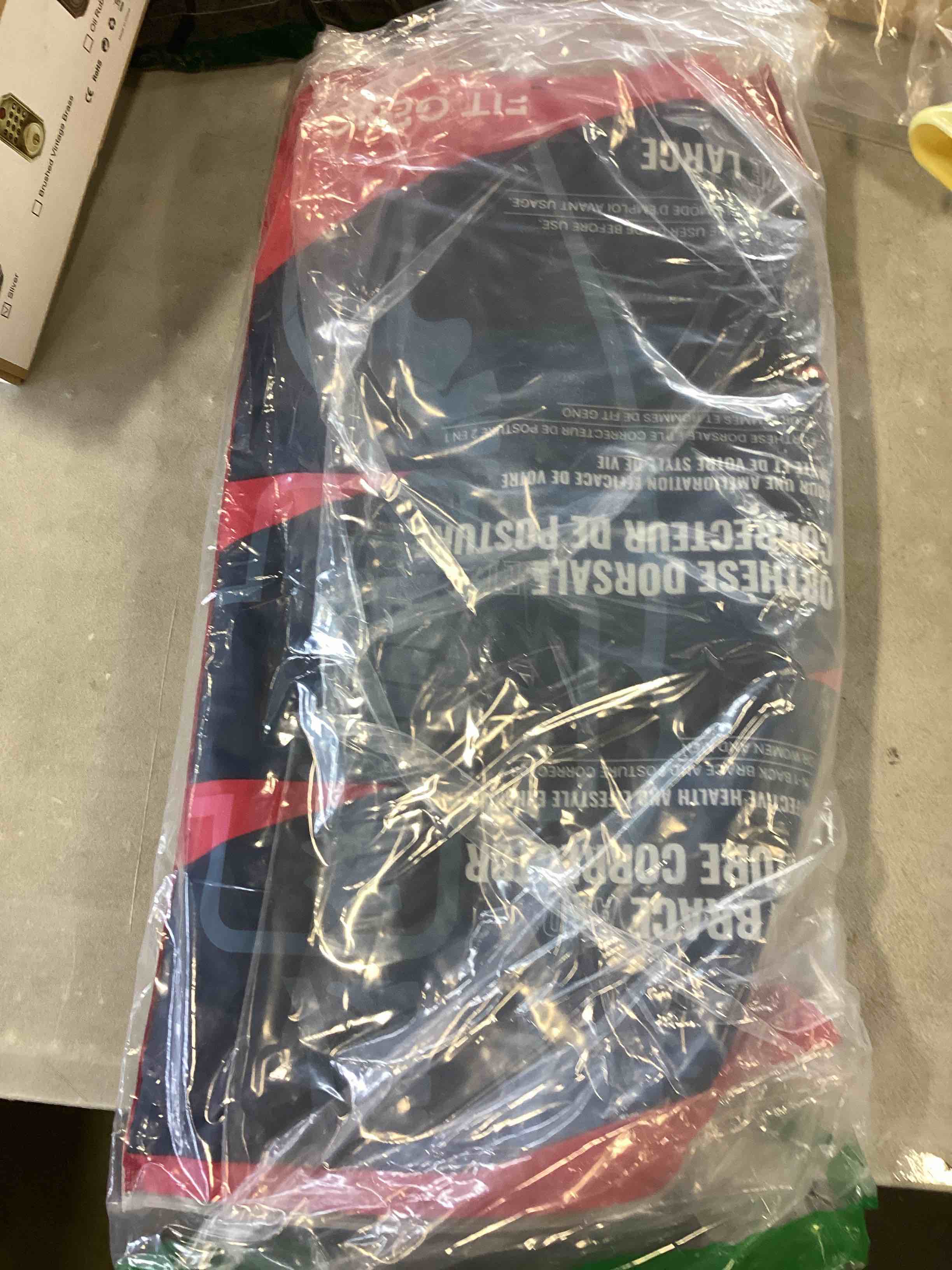 https://s3.amazonaws.com/lotting-images-prod/bidfta/BLU5827788_1706804802883.jpeg