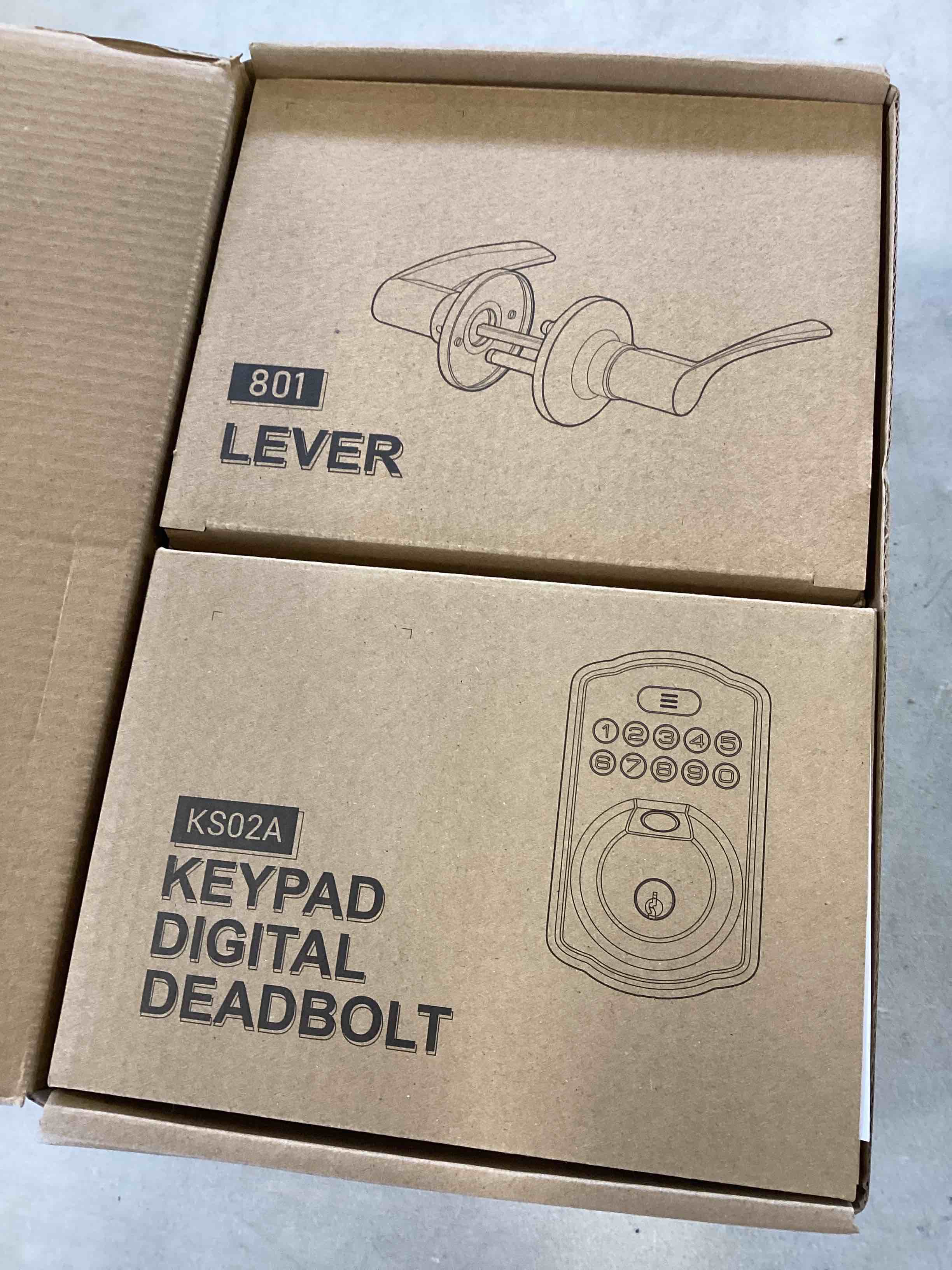 https://s3.amazonaws.com/lotting-images-prod/bidfta/BLU5827807_1706805740953.jpeg