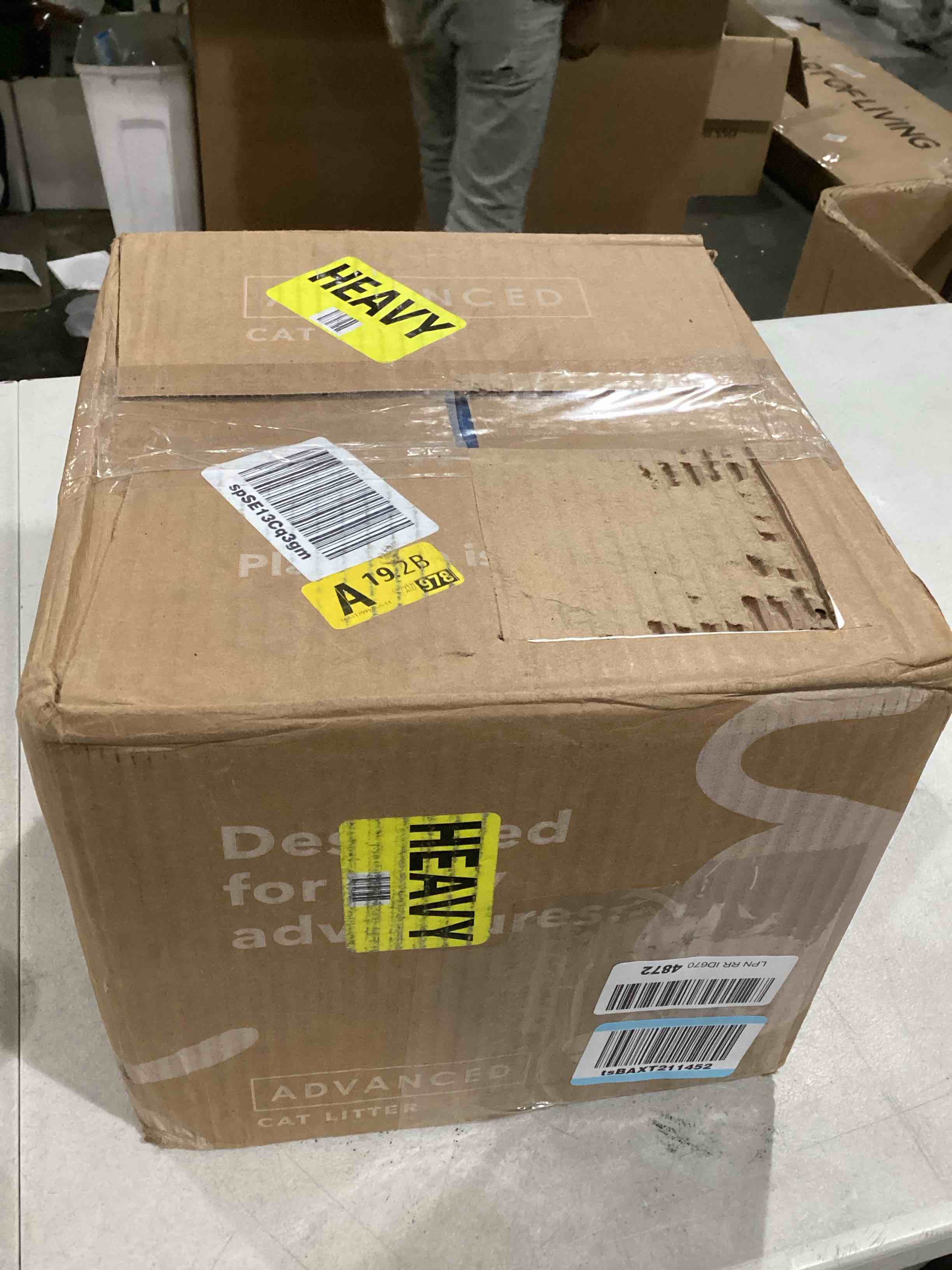 https://s3.amazonaws.com/lotting-images-prod/bidfta/BLU5827956_1717522363305.jpeg