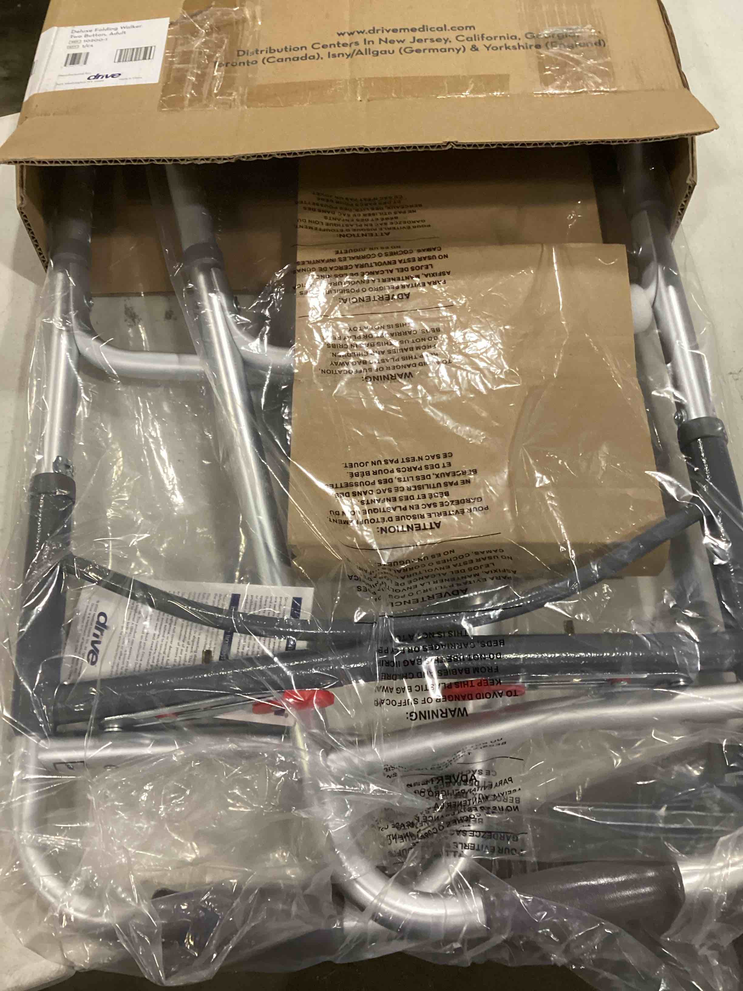 https://s3.amazonaws.com/lotting-images-prod/bidfta/BLU5827969_1717523868997.jpeg