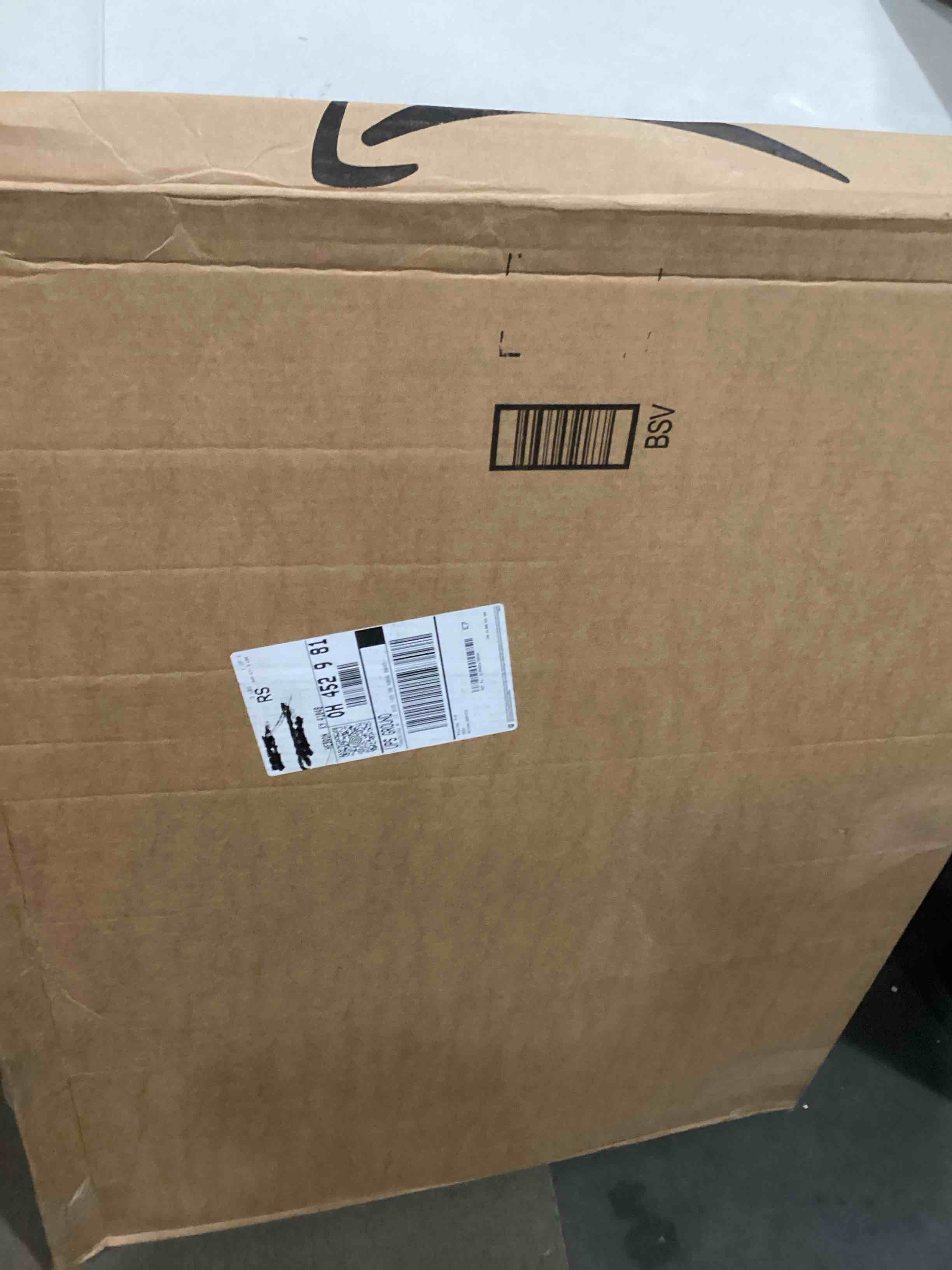 https://s3.amazonaws.com/lotting-images-prod/bidfta/BLU5827989_1717528357852.jpeg