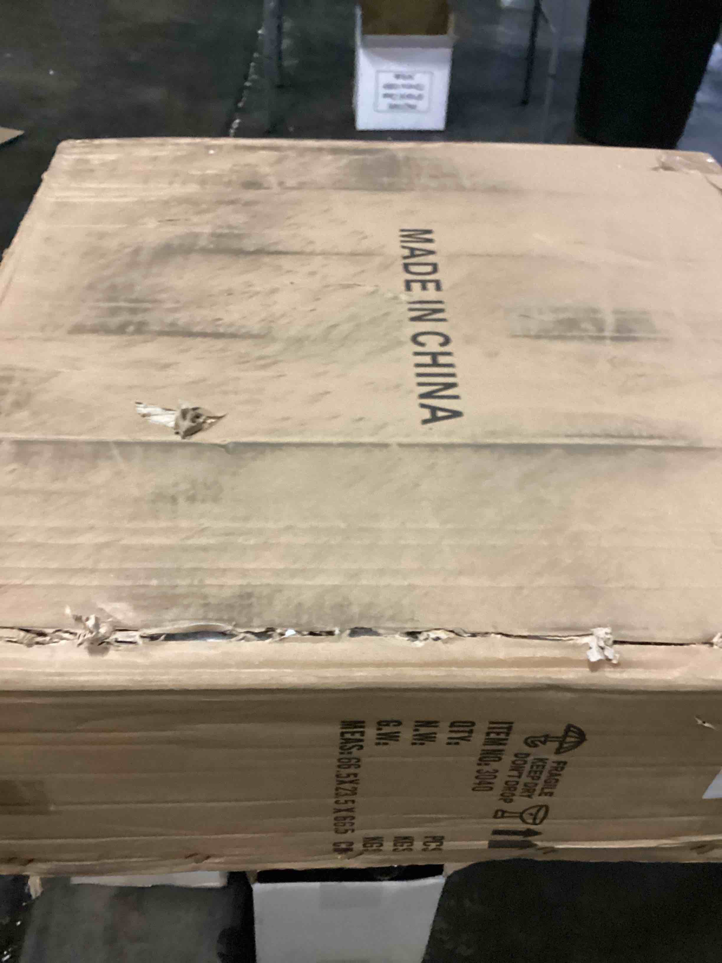 https://s3.amazonaws.com/lotting-images-prod/bidfta/BLU5829414_1718882276120.jpeg