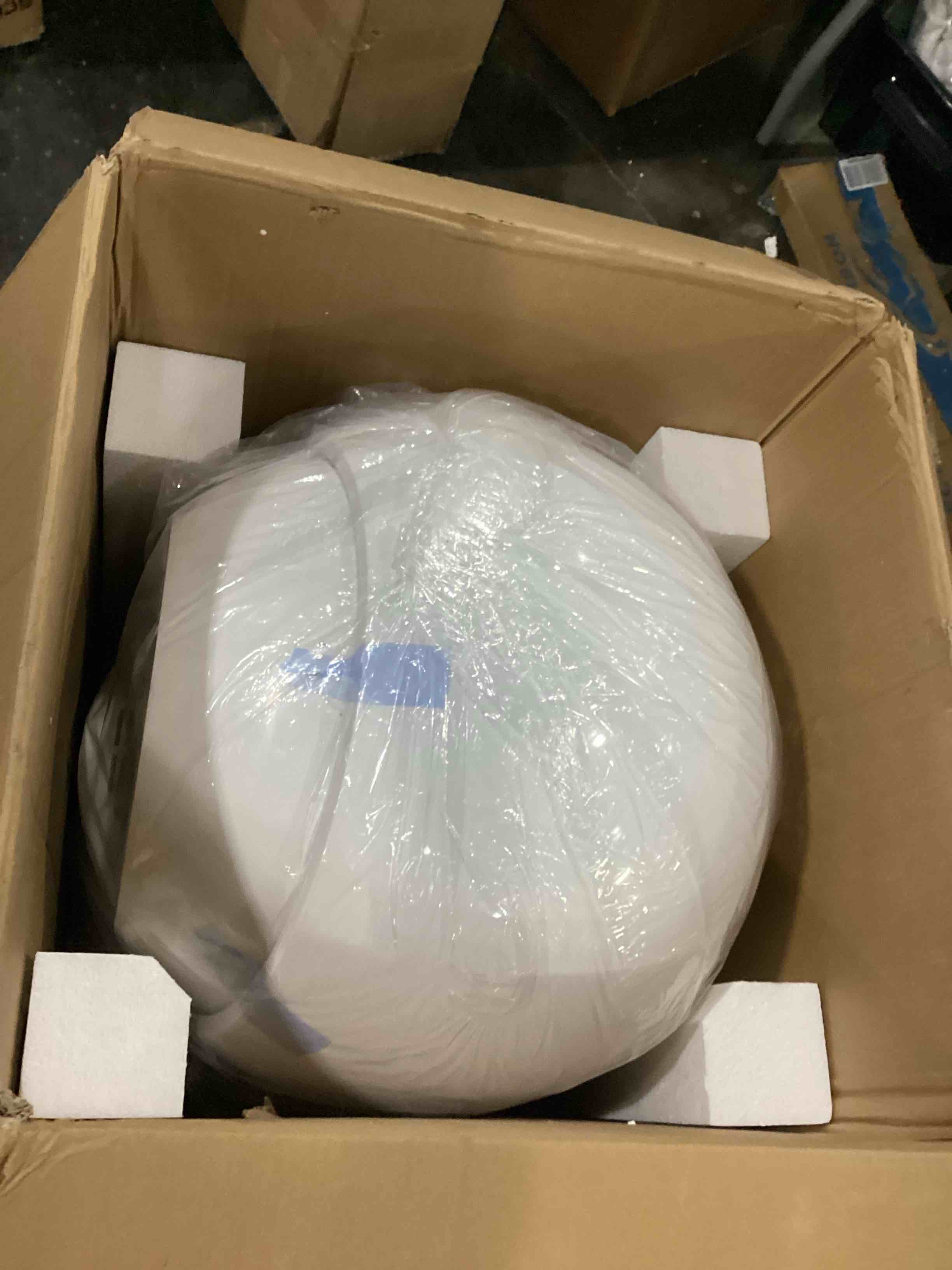 https://s3.amazonaws.com/lotting-images-prod/bidfta/BLU5829465_1717591689383.jpeg