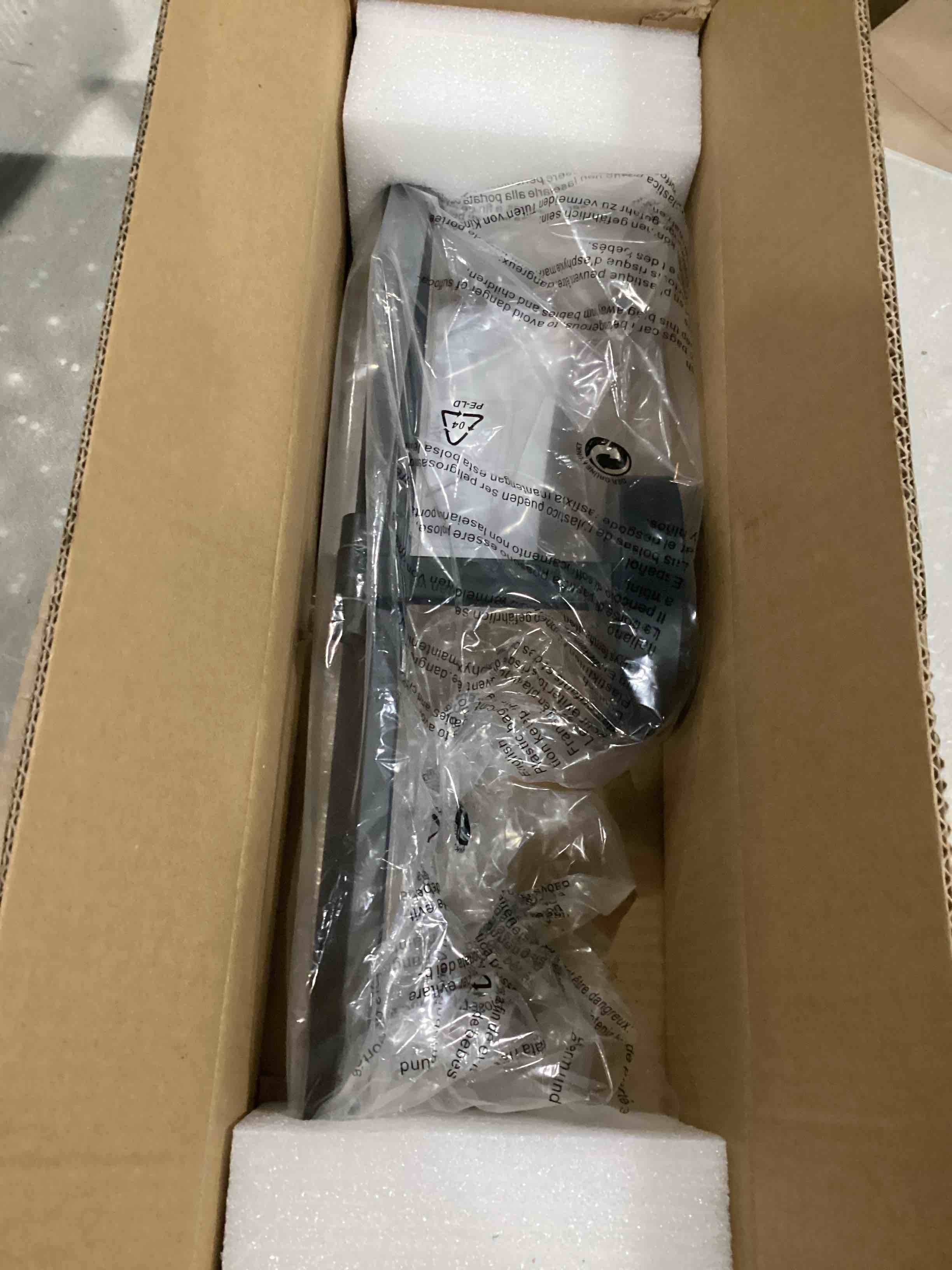 https://s3.amazonaws.com/lotting-images-prod/bidfta/BLU5829515_1717608110647.jpeg