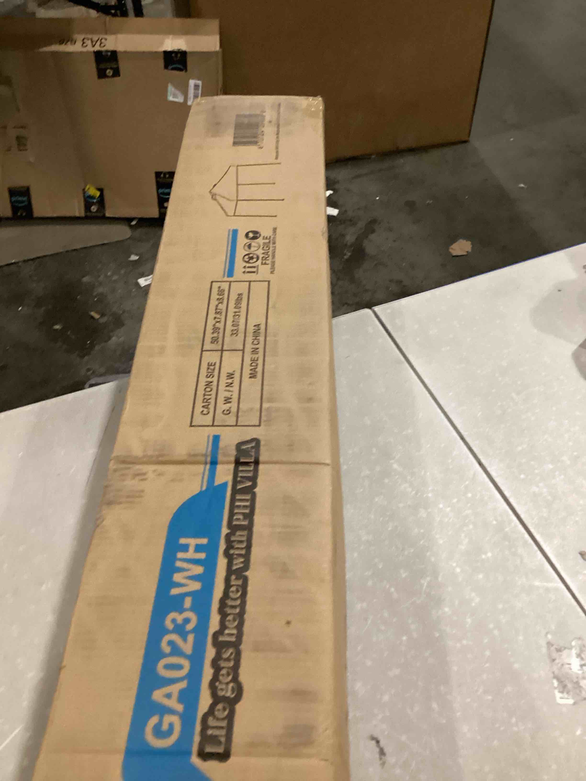 https://s3.amazonaws.com/lotting-images-prod/bidfta/BLU5829795_1718025320239.jpeg