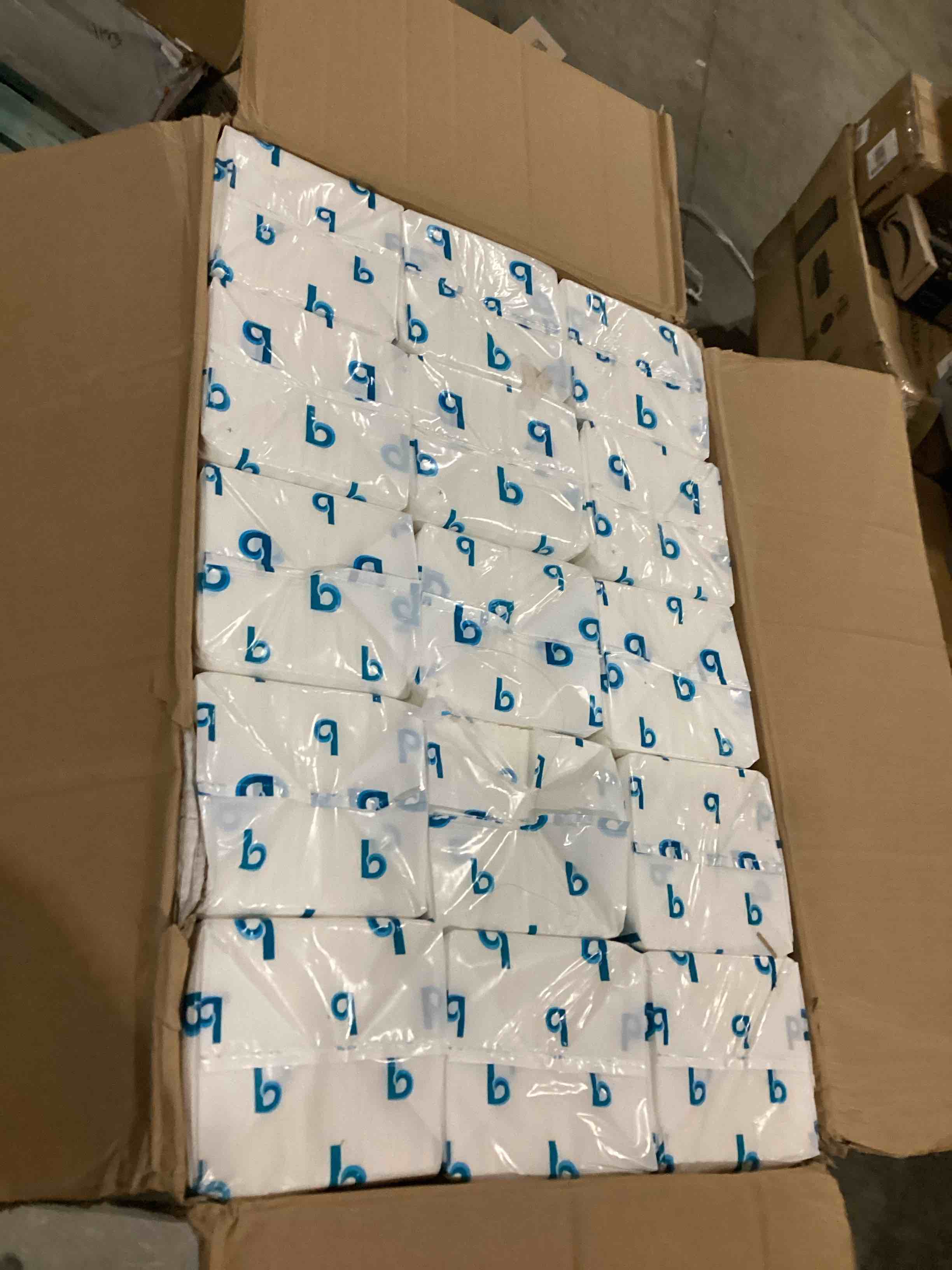 https://s3.amazonaws.com/lotting-images-prod/bidfta/BLU5829853_1718044728636.jpeg