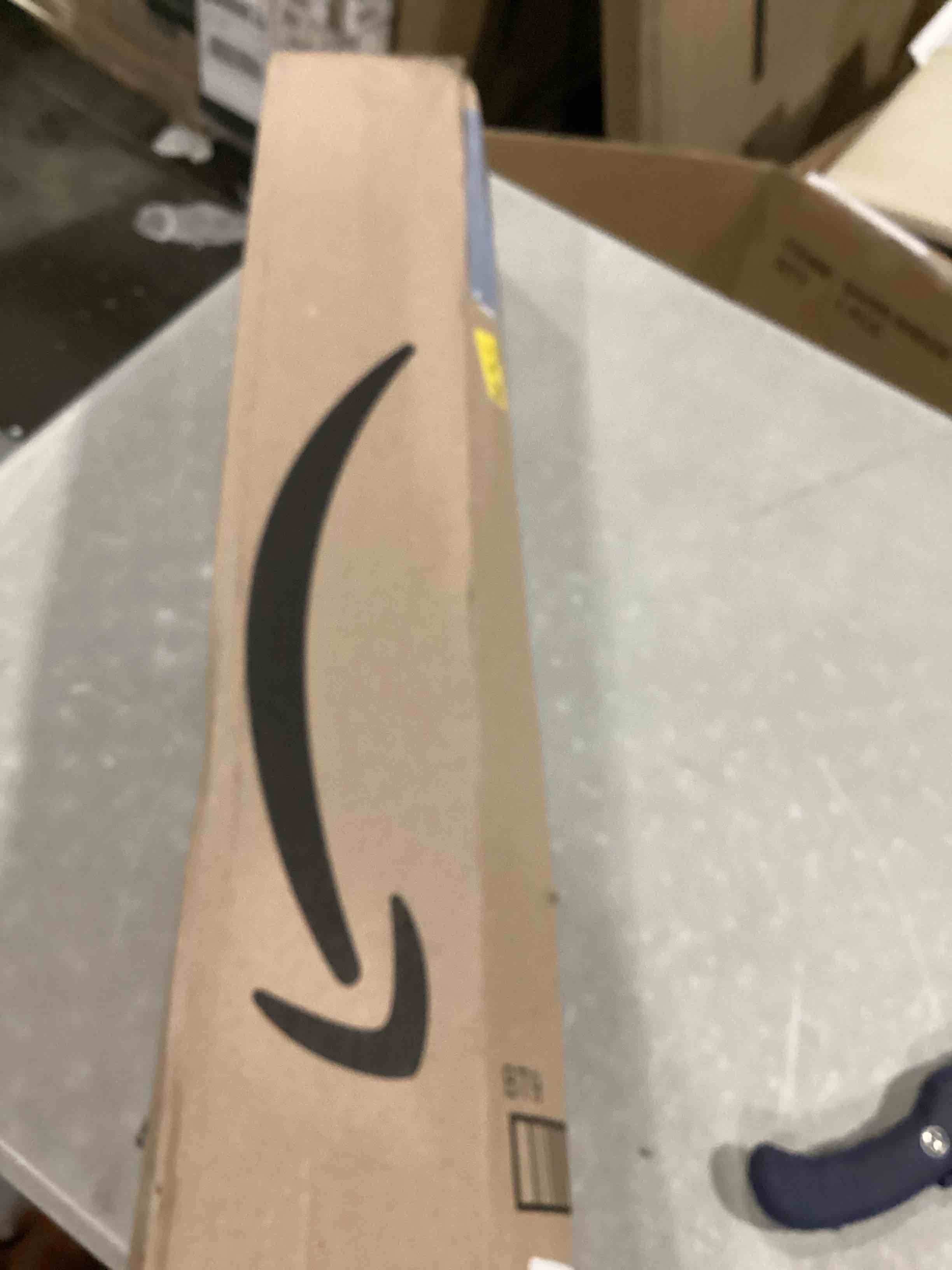 https://s3.amazonaws.com/lotting-images-prod/bidfta/BLU5830117_1718213062901.jpeg