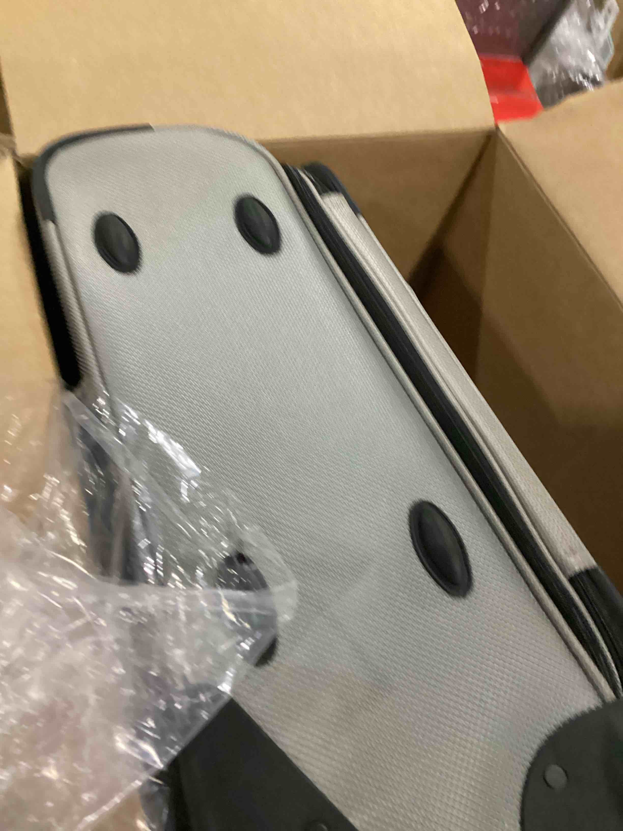 https://s3.amazonaws.com/lotting-images-prod/bidfta/BLU5830234_1718367877564.jpeg