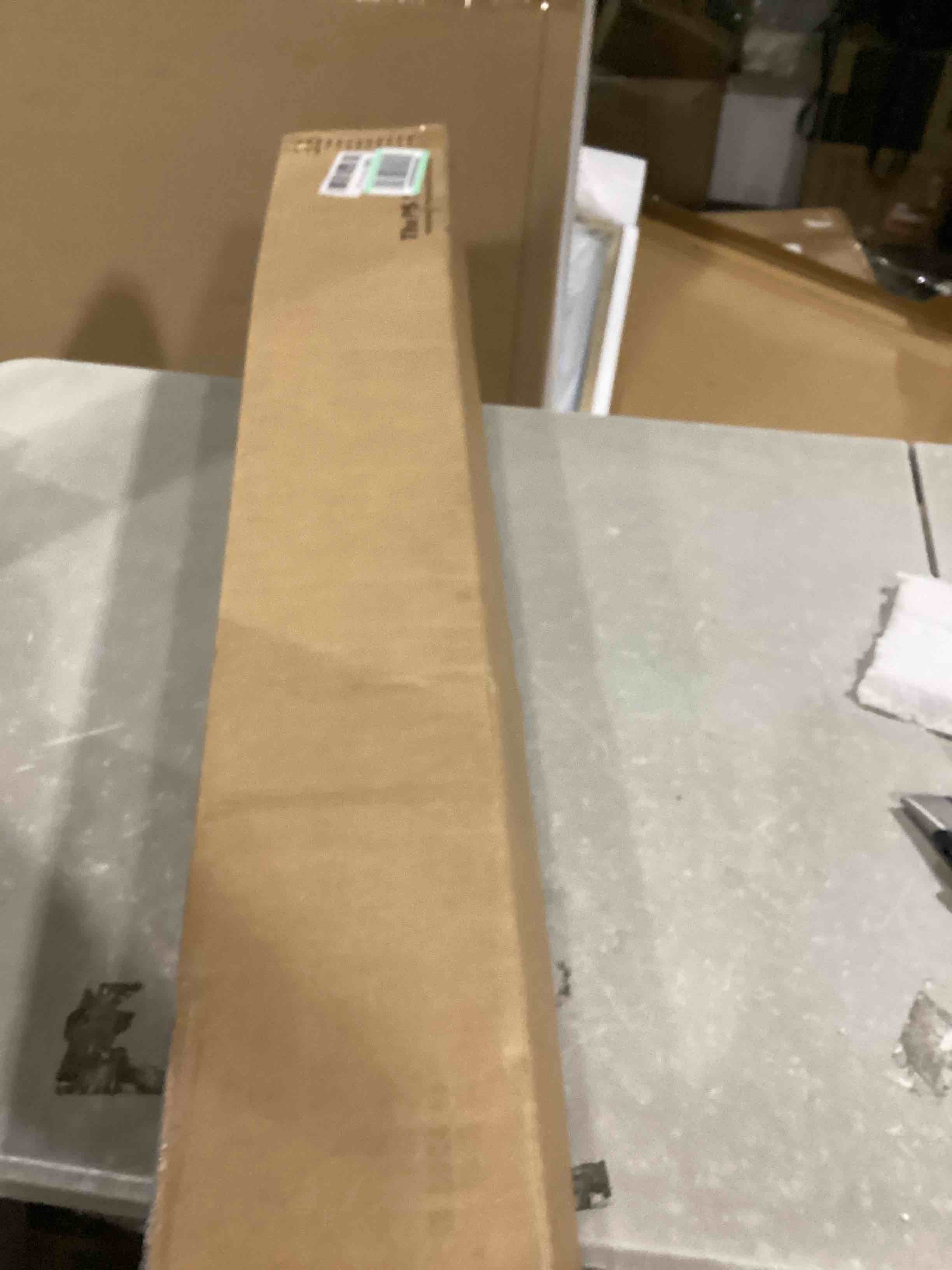 https://s3.amazonaws.com/lotting-images-prod/bidfta/BLU5830280_1718372663697.jpeg