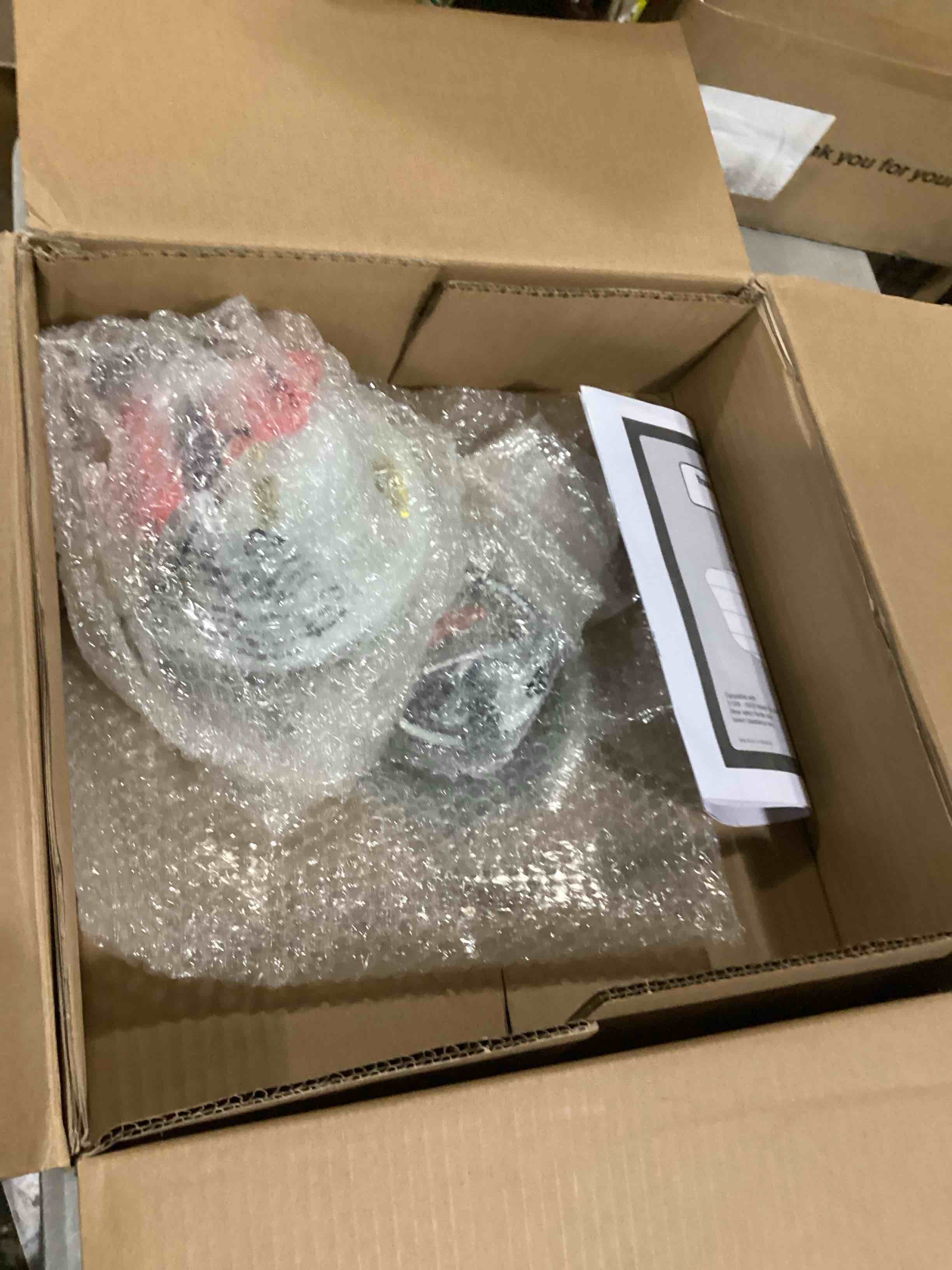https://s3.amazonaws.com/lotting-images-prod/bidfta/BLU5830644_1718712970534.jpeg