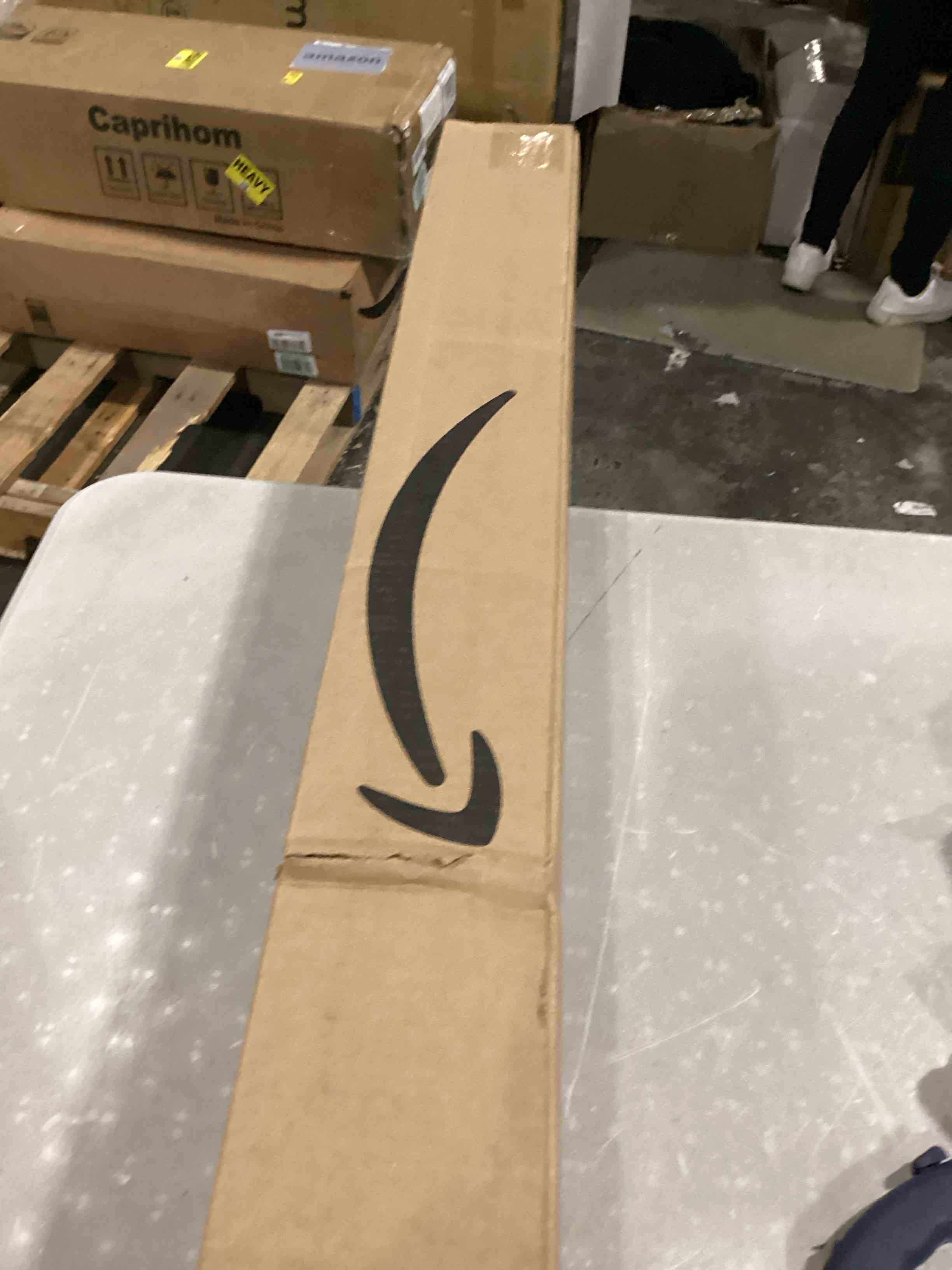 https://s3.amazonaws.com/lotting-images-prod/bidfta/BLU5830687_1718722281608.jpeg
