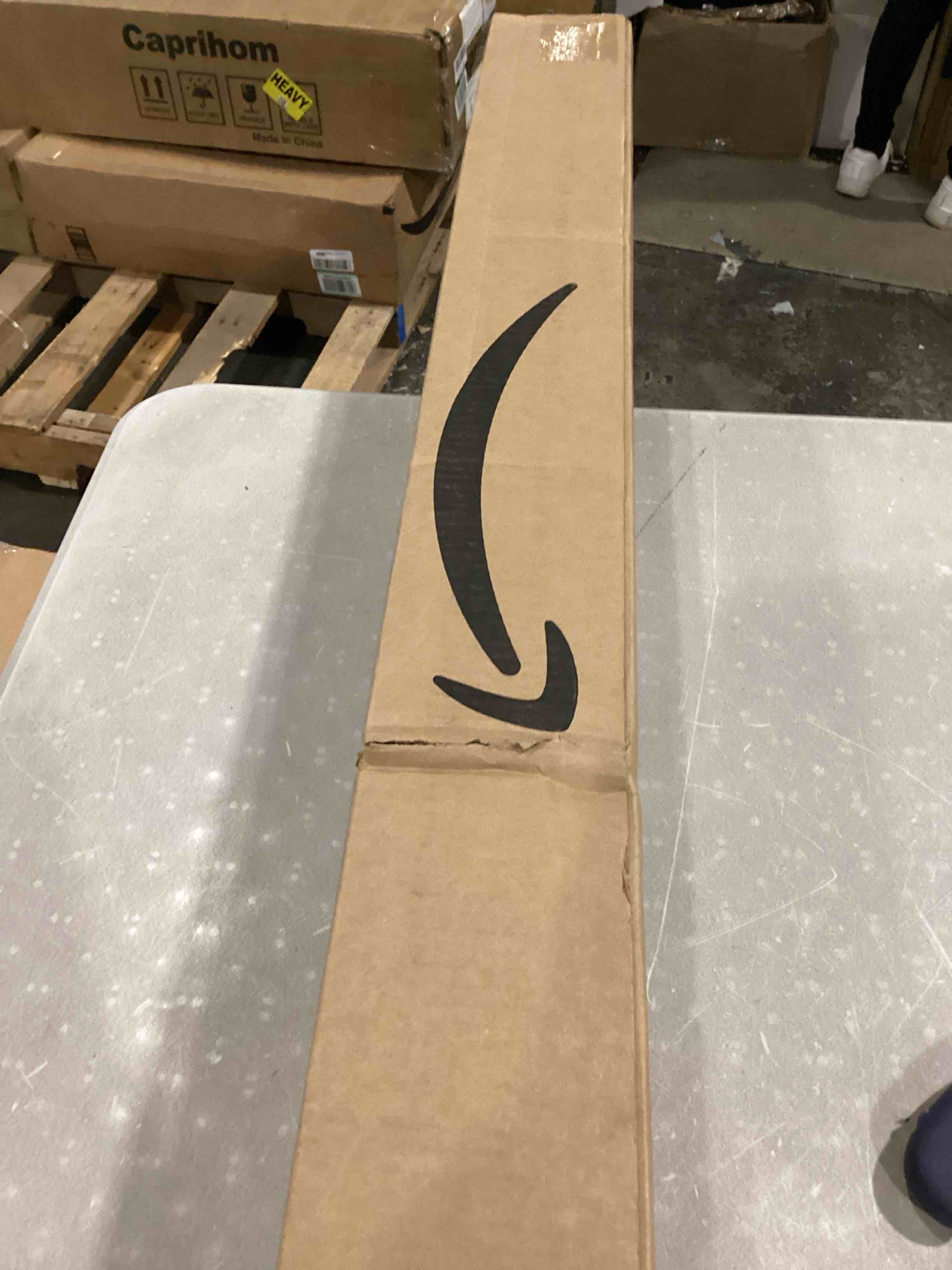 https://s3.amazonaws.com/lotting-images-prod/bidfta/BLU5830687_1718722282495.jpeg