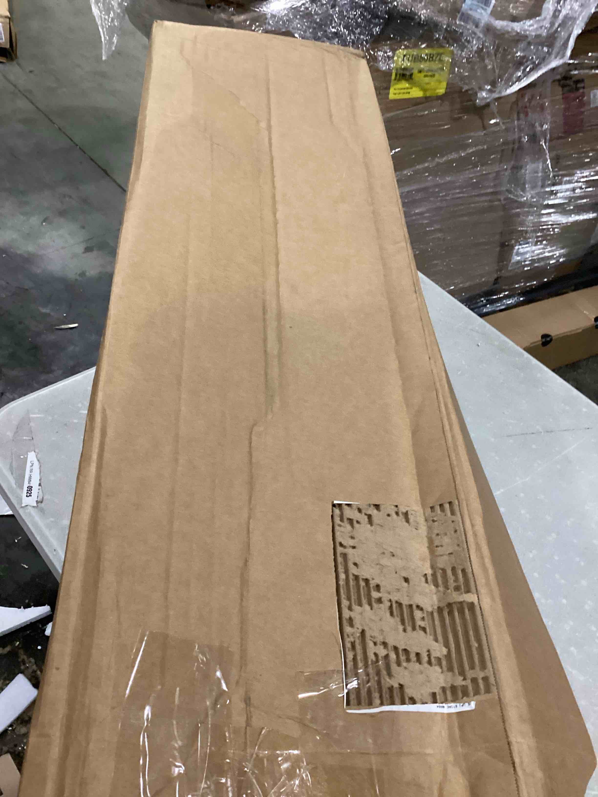 https://s3.amazonaws.com/lotting-images-prod/bidfta/BLU5830924_1718824015223.jpeg