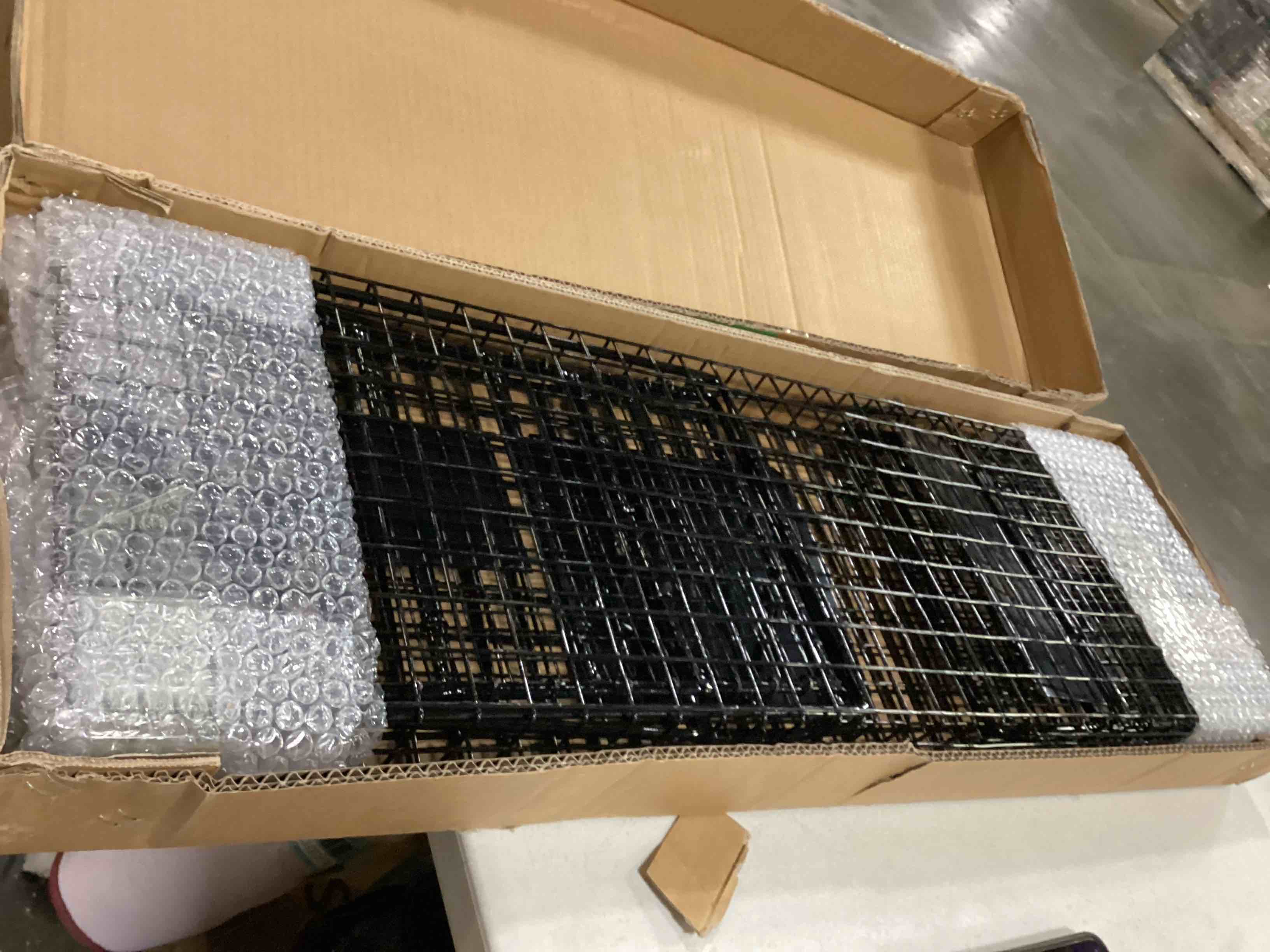 https://s3.amazonaws.com/lotting-images-prod/bidfta/BLU5831236_1717504124956.jpeg