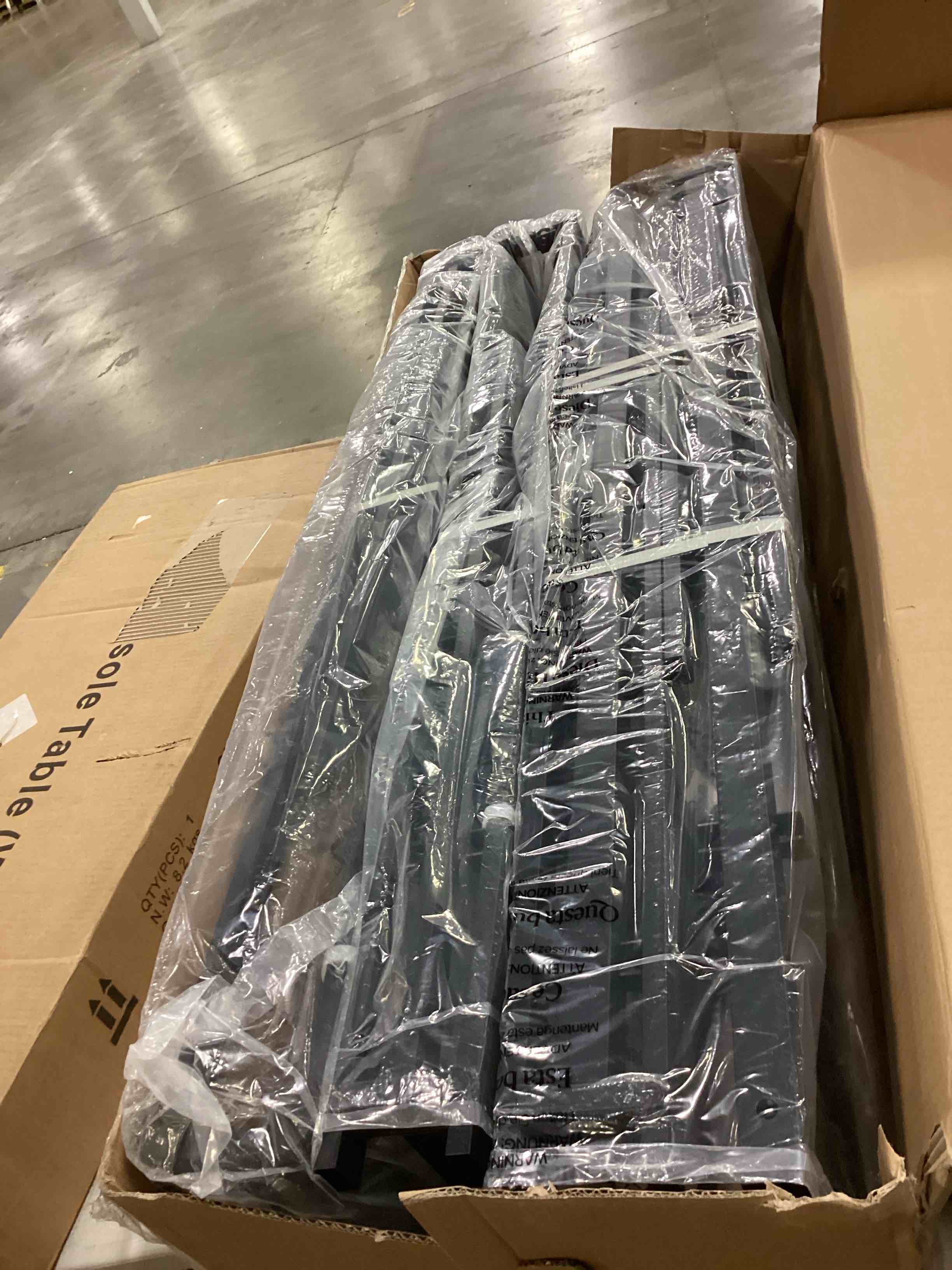 https://s3.amazonaws.com/lotting-images-prod/bidfta/BLU5831335_1717590150785.jpeg