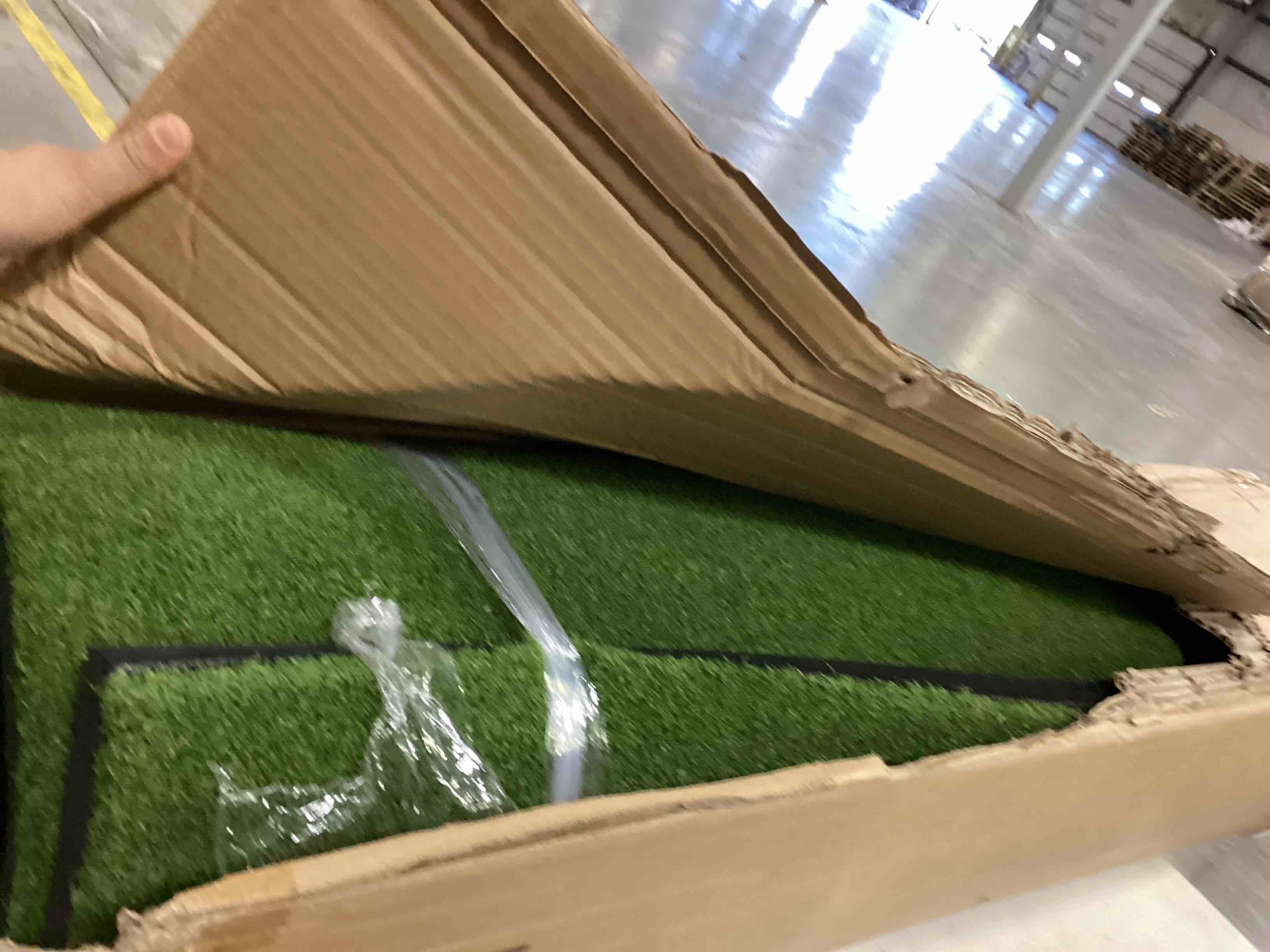 https://s3.amazonaws.com/lotting-images-prod/bidfta/BLU5831931_1718194373265.jpeg