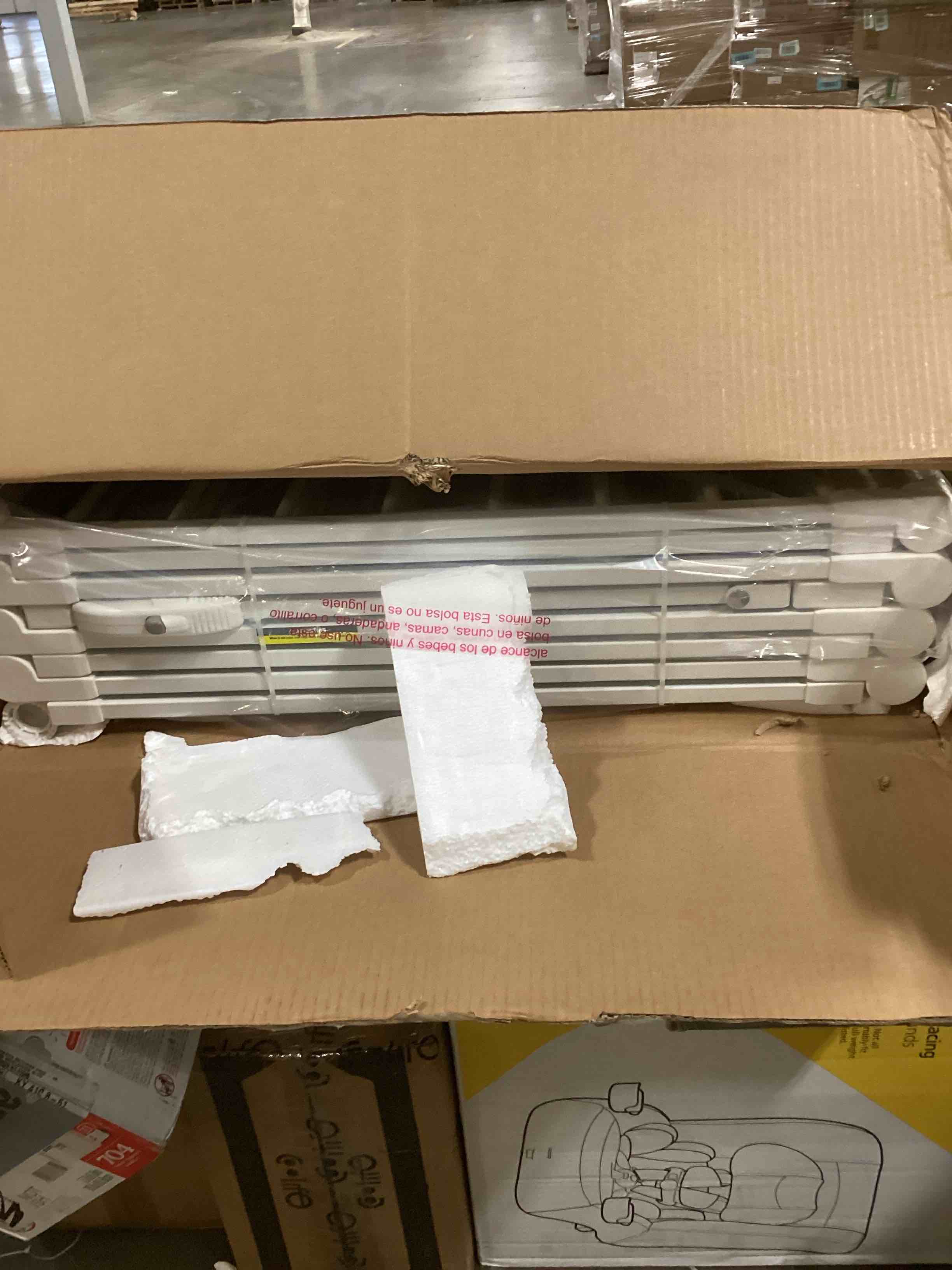 https://s3.amazonaws.com/lotting-images-prod/bidfta/BLU5832327_1718626719954.jpeg