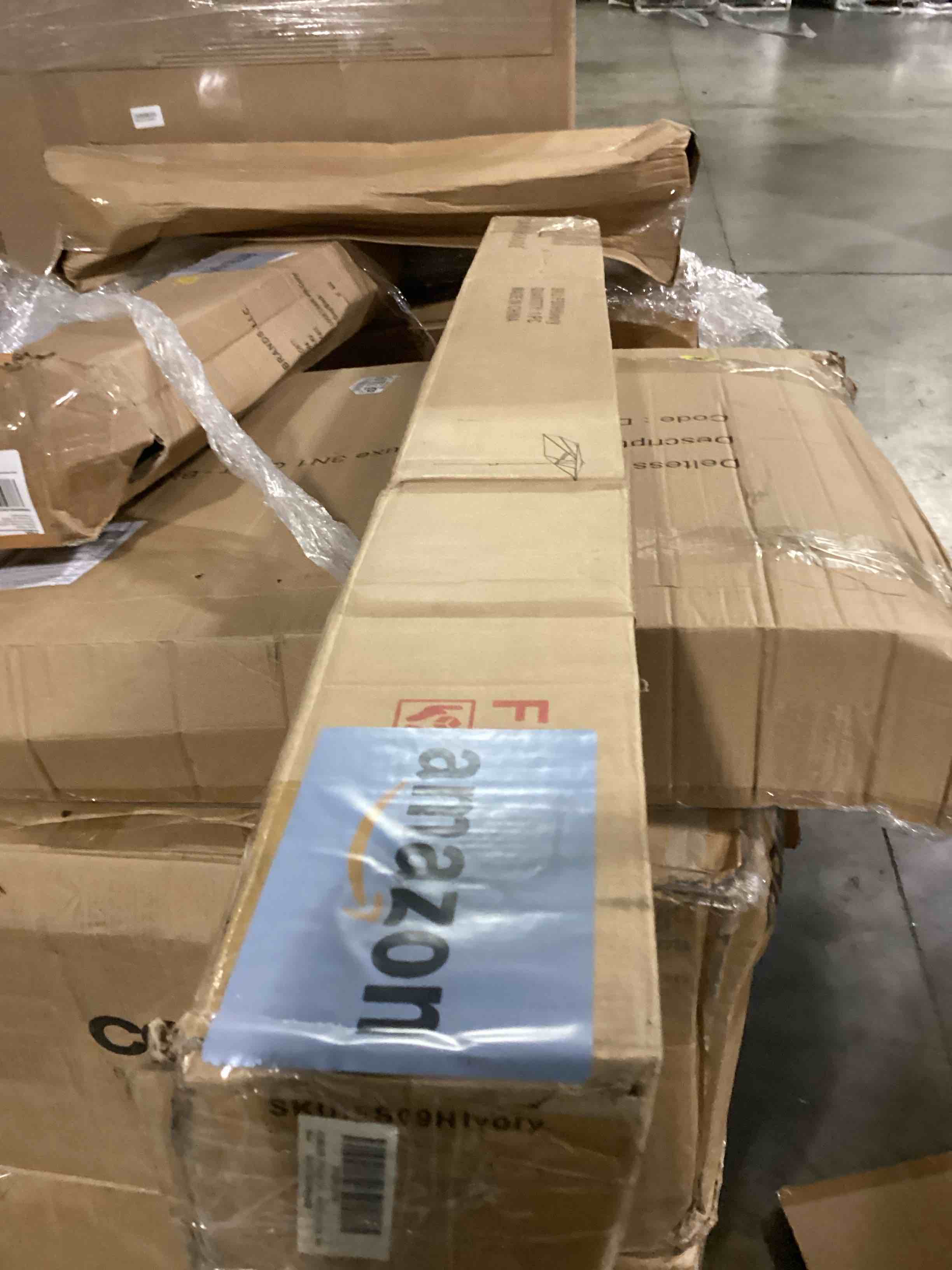 https://s3.amazonaws.com/lotting-images-prod/bidfta/BLU5832687_1717766083498.jpeg