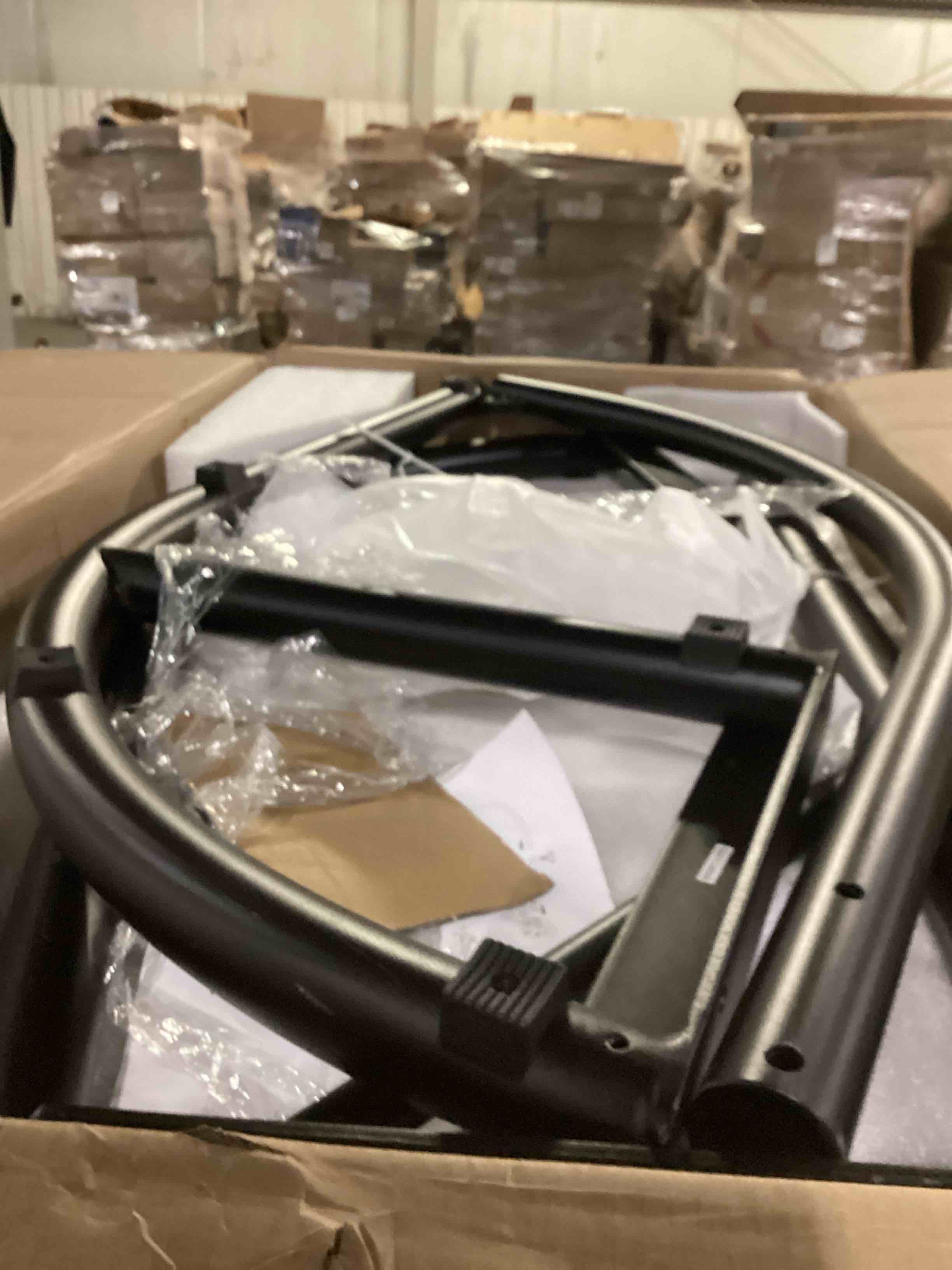 https://s3.amazonaws.com/lotting-images-prod/bidfta/BLU5833119_1718286150336.jpeg