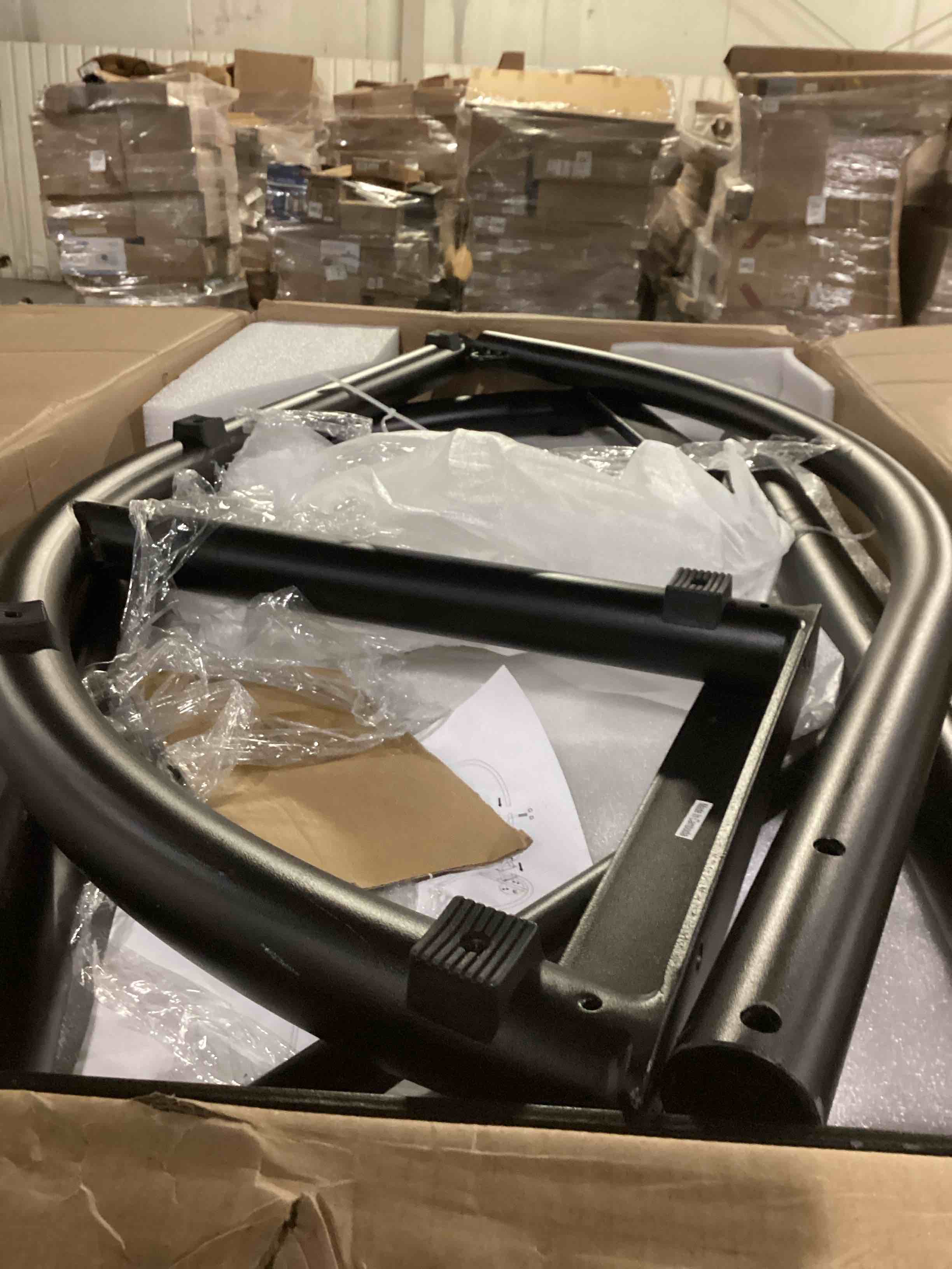 https://s3.amazonaws.com/lotting-images-prod/bidfta/BLU5833119_1718286151644.jpeg