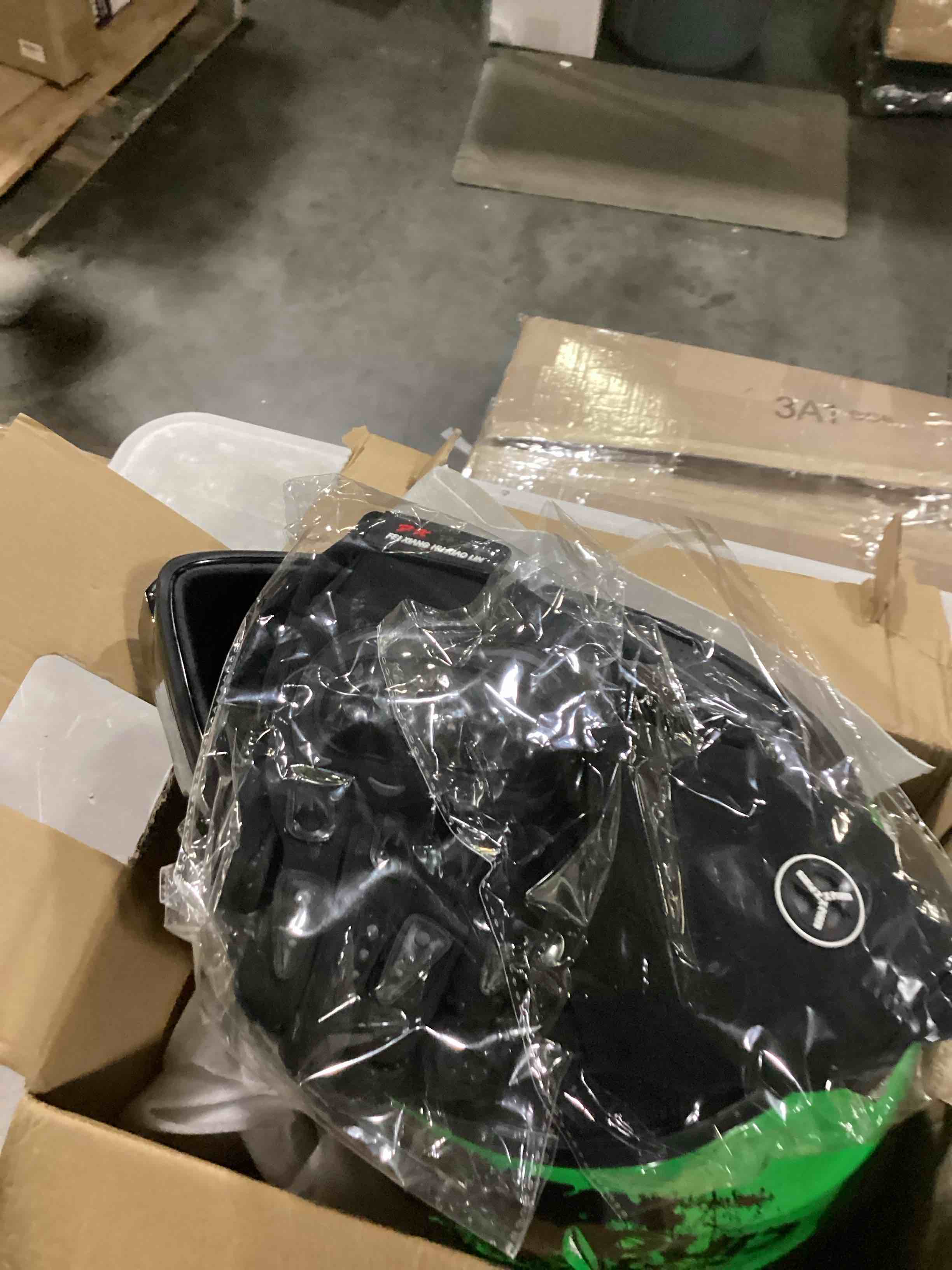 https://s3.amazonaws.com/lotting-images-prod/bidfta/BLU5833193_1718306051679.jpeg