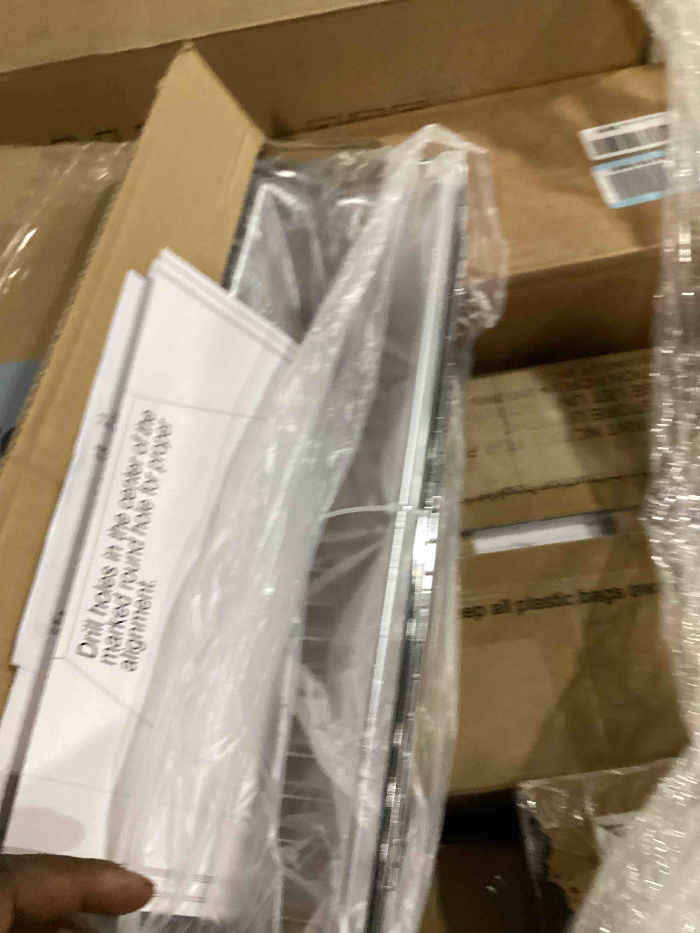 https://s3.amazonaws.com/lotting-images-prod/bidfta/BLU5833243_1718370132034.jpeg
