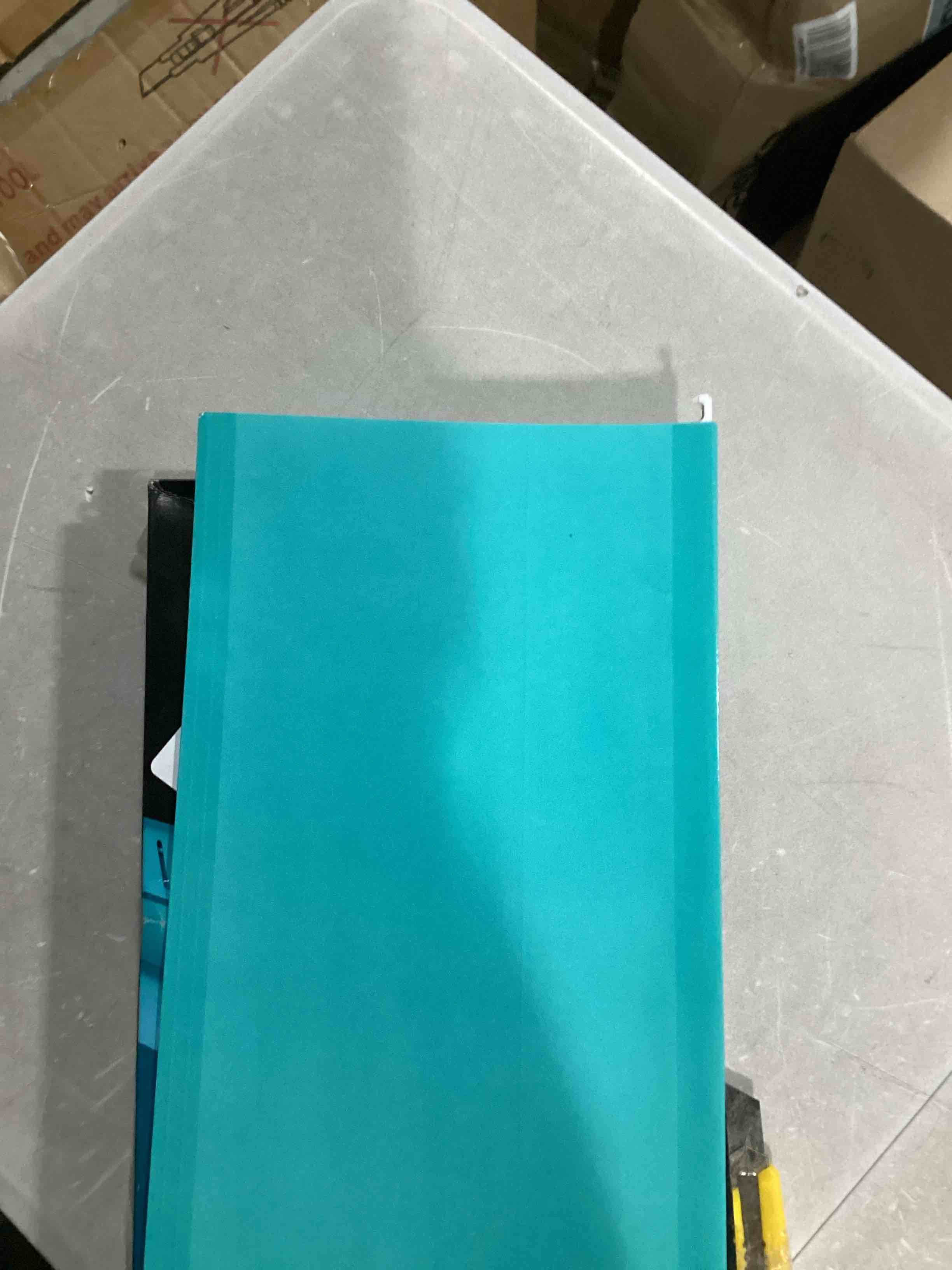 https://s3.amazonaws.com/lotting-images-prod/bidfta/BLU5833264_1718374843512.jpeg