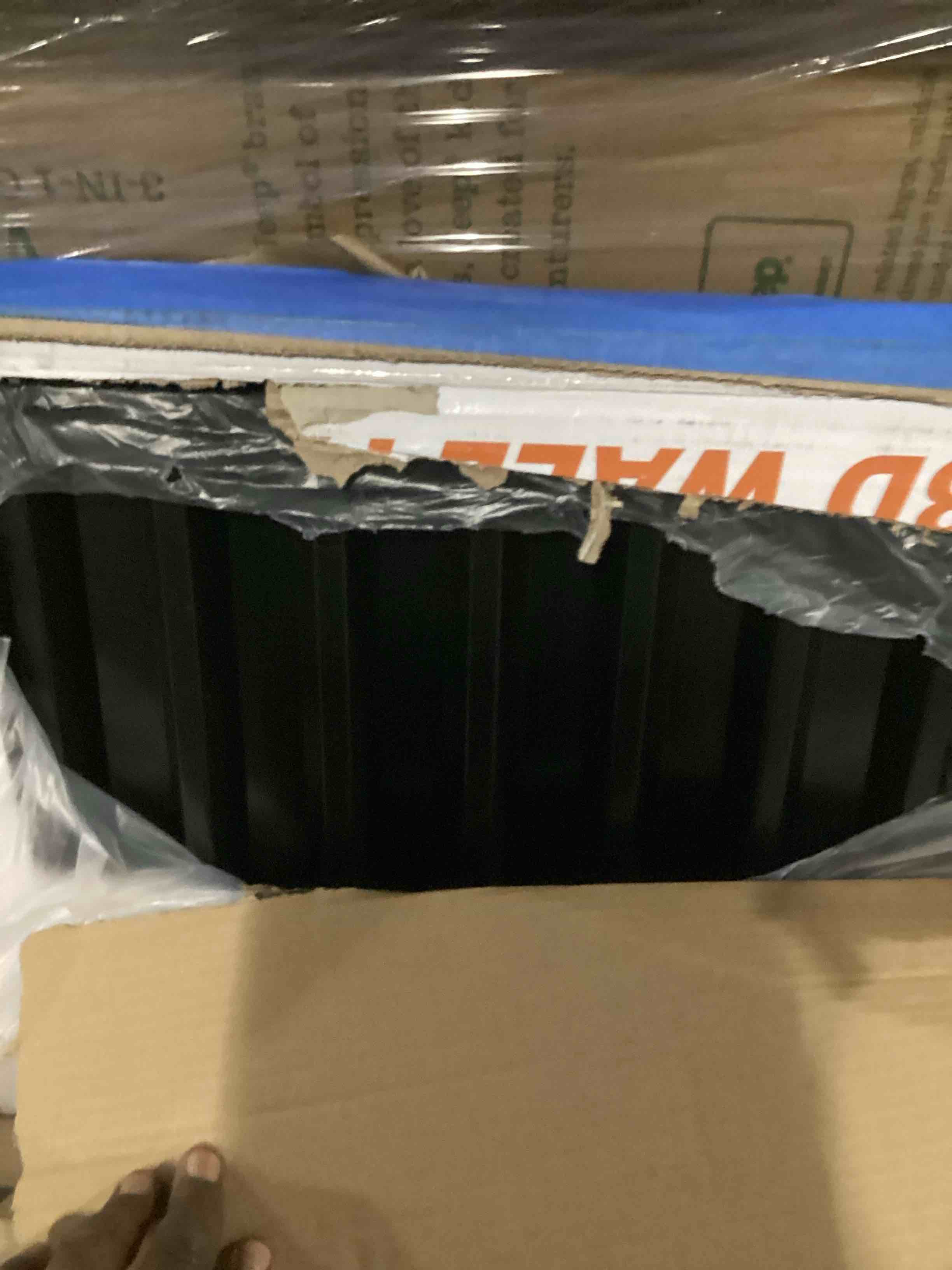 https://s3.amazonaws.com/lotting-images-prod/bidfta/BLU5833332_1718392594160.jpeg