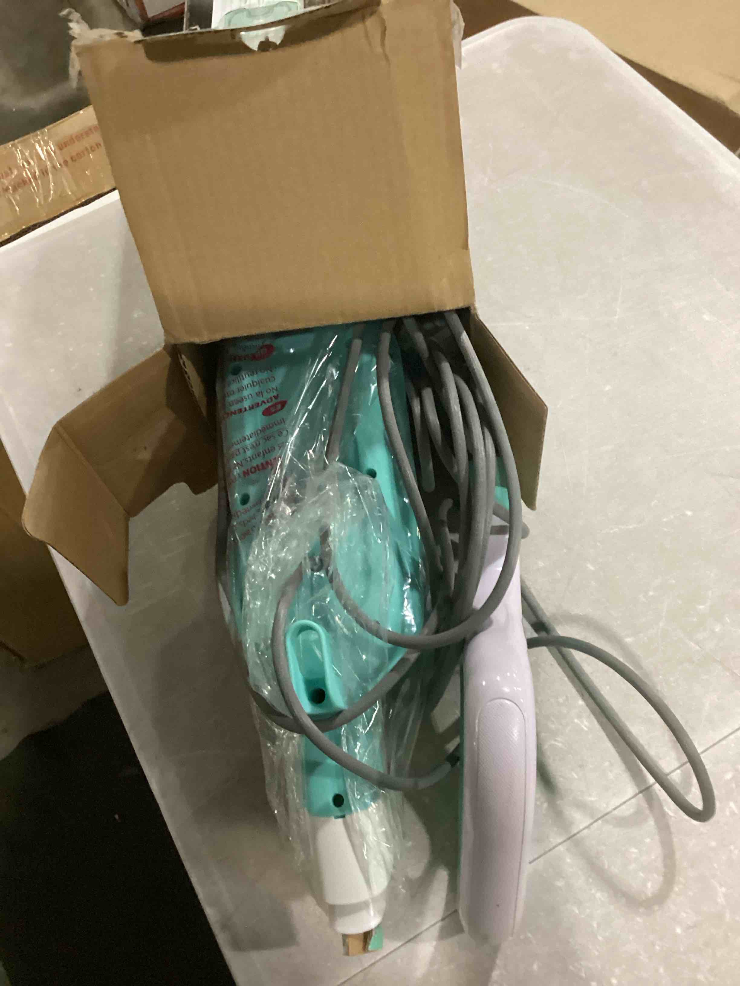https://s3.amazonaws.com/lotting-images-prod/bidfta/BLU5833551_1718708931241.jpeg