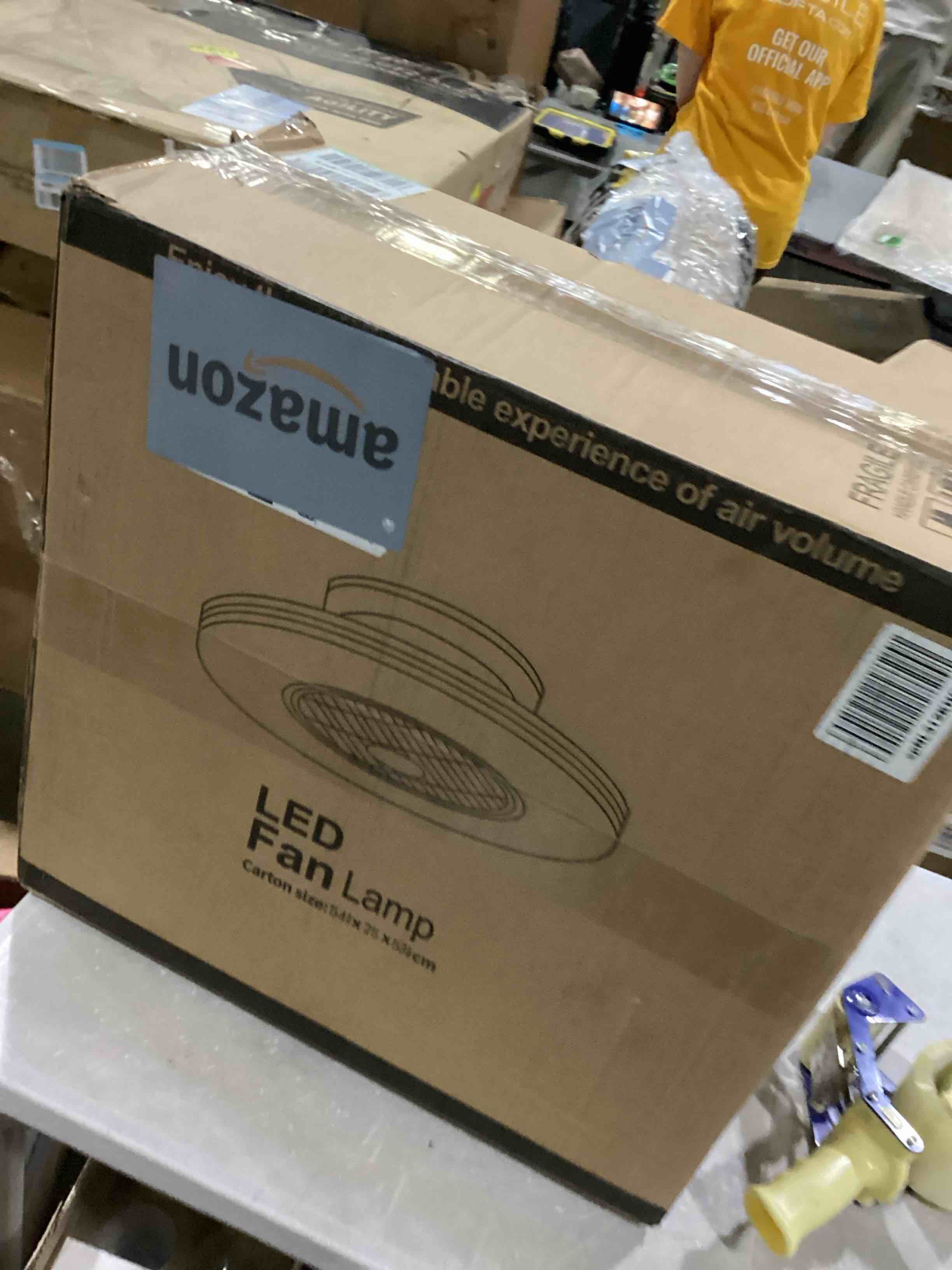 https://s3.amazonaws.com/lotting-images-prod/bidfta/BLU5833782_1718817657945.jpeg