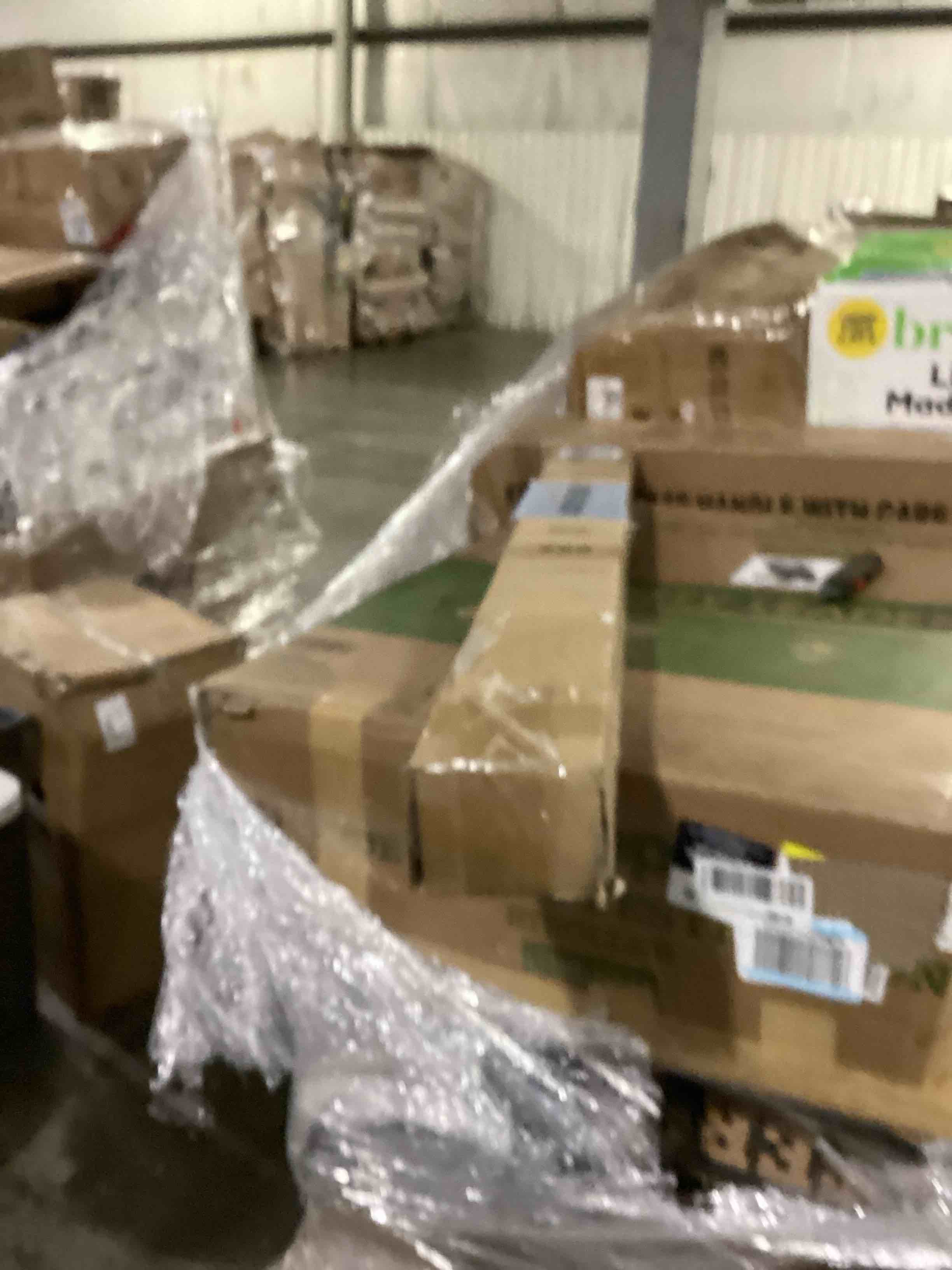 https://s3.amazonaws.com/lotting-images-prod/bidfta/BLU5833803_1718823331109.jpeg