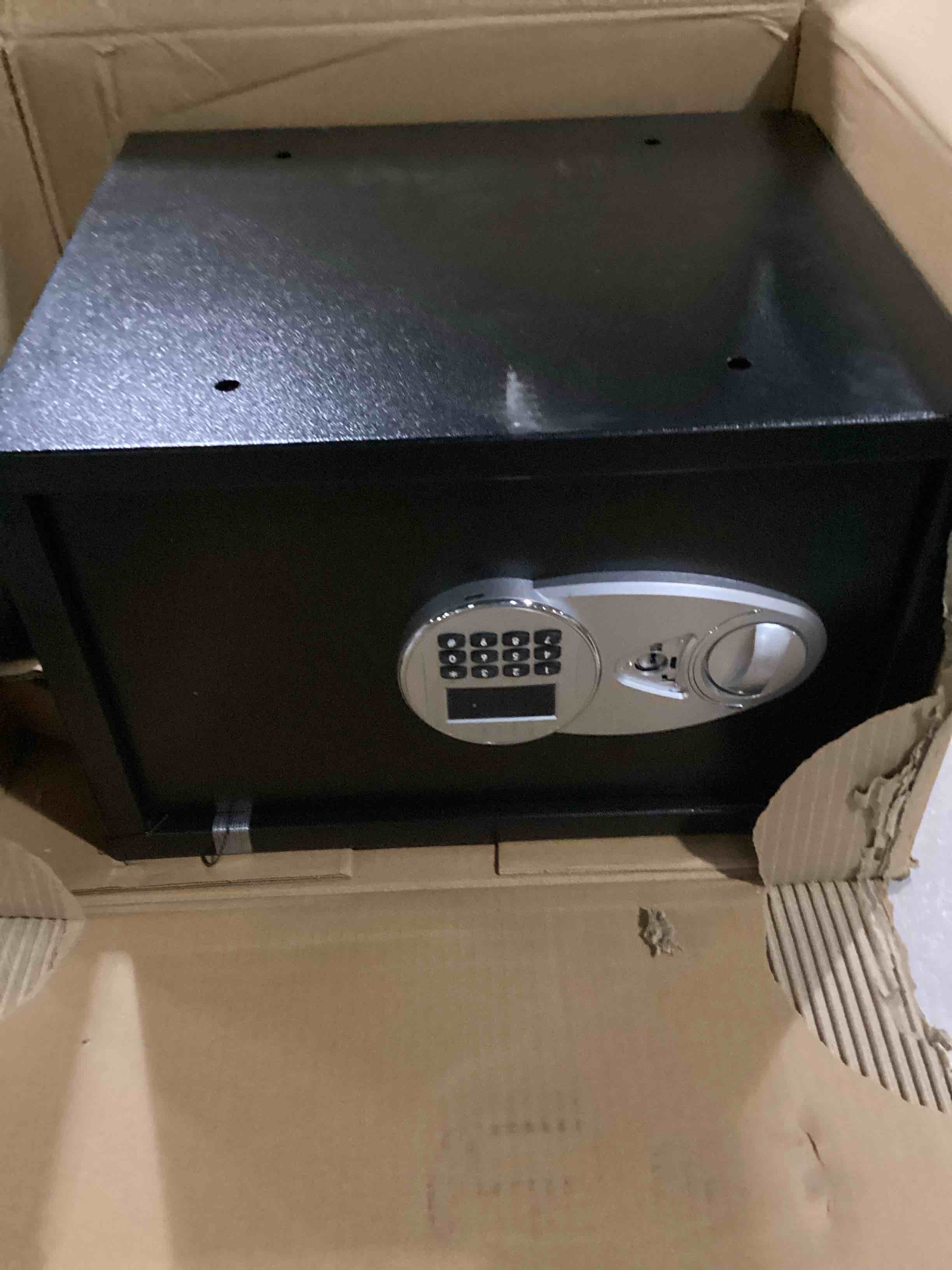https://s3.amazonaws.com/lotting-images-prod/bidfta/BLU5833857_1718891261329.jpeg