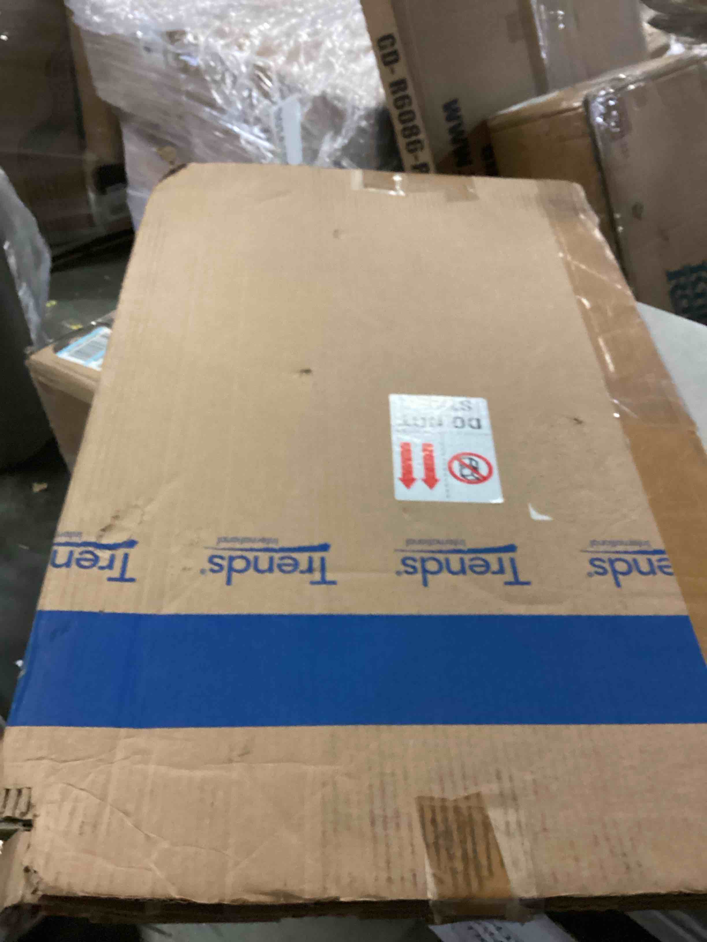 https://s3.amazonaws.com/lotting-images-prod/bidfta/BLU5834275_1717170651994.jpeg