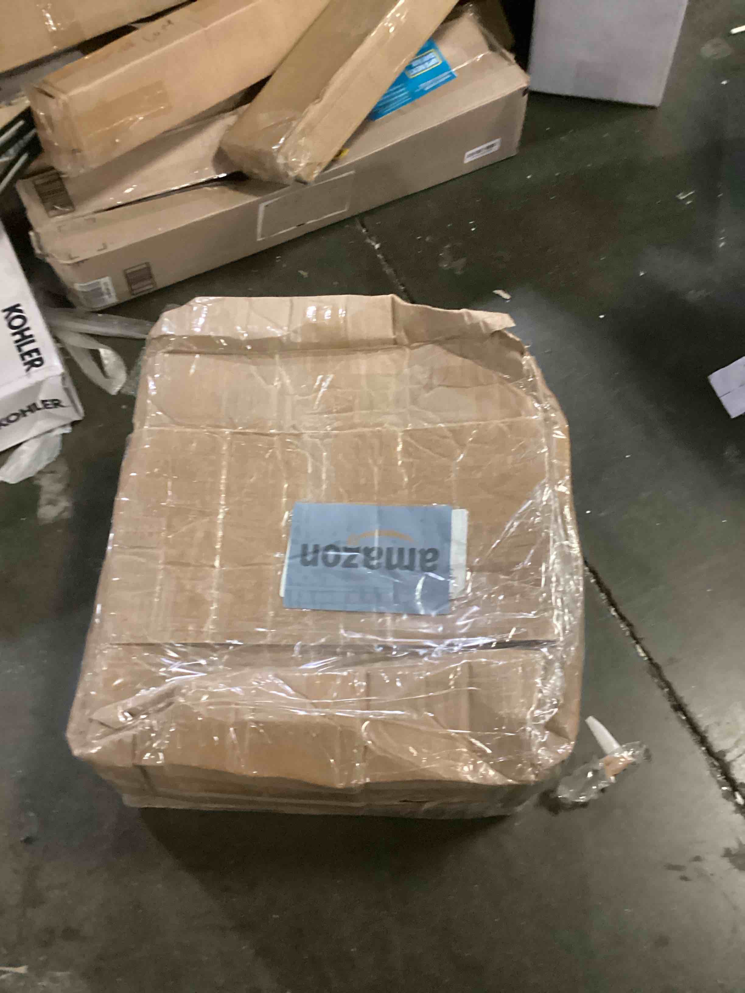 https://s3.amazonaws.com/lotting-images-prod/bidfta/BLU5834546_1717435961577.jpeg