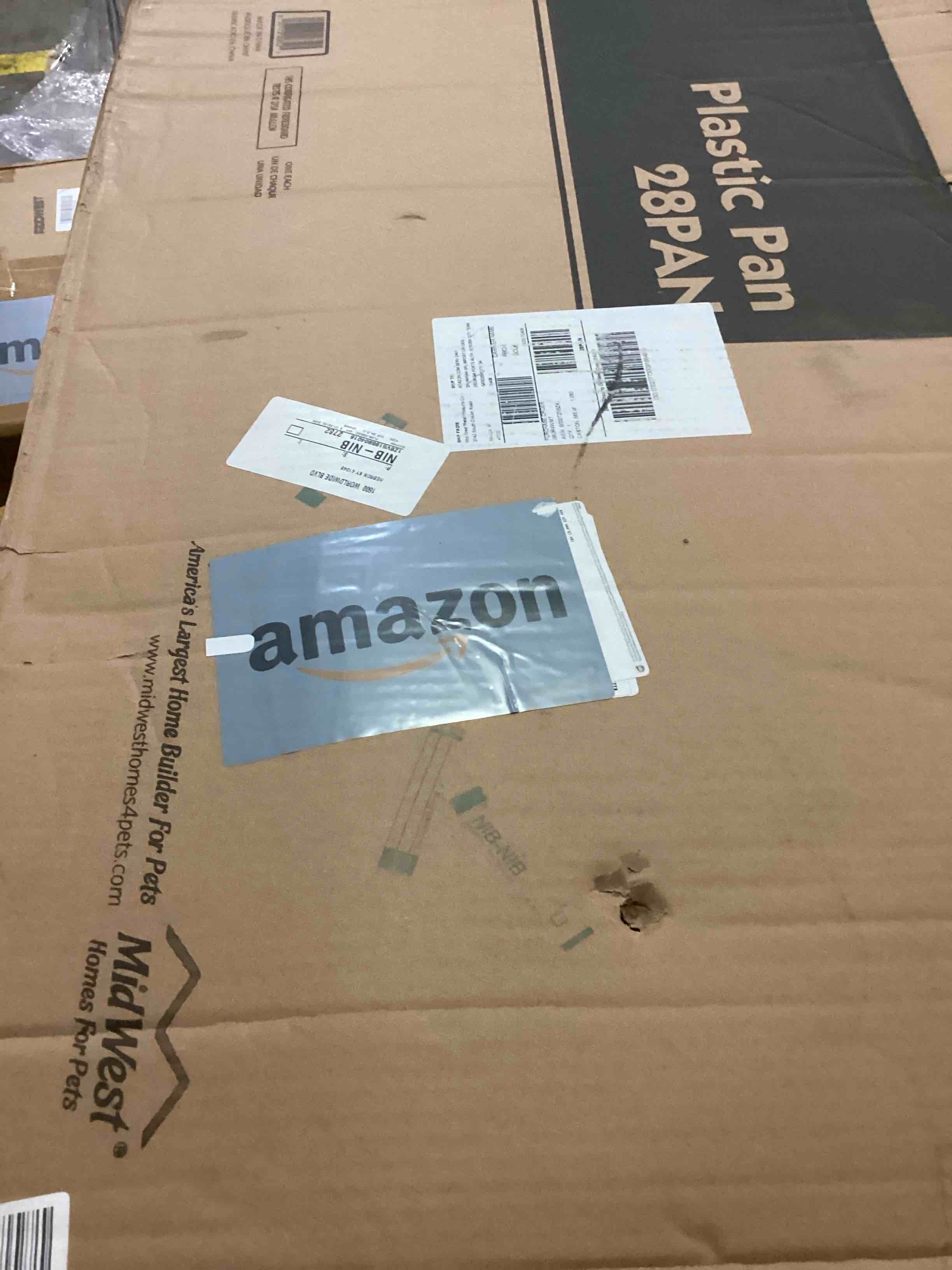 https://s3.amazonaws.com/lotting-images-prod/bidfta/BLU5834737_1717588233339.jpeg