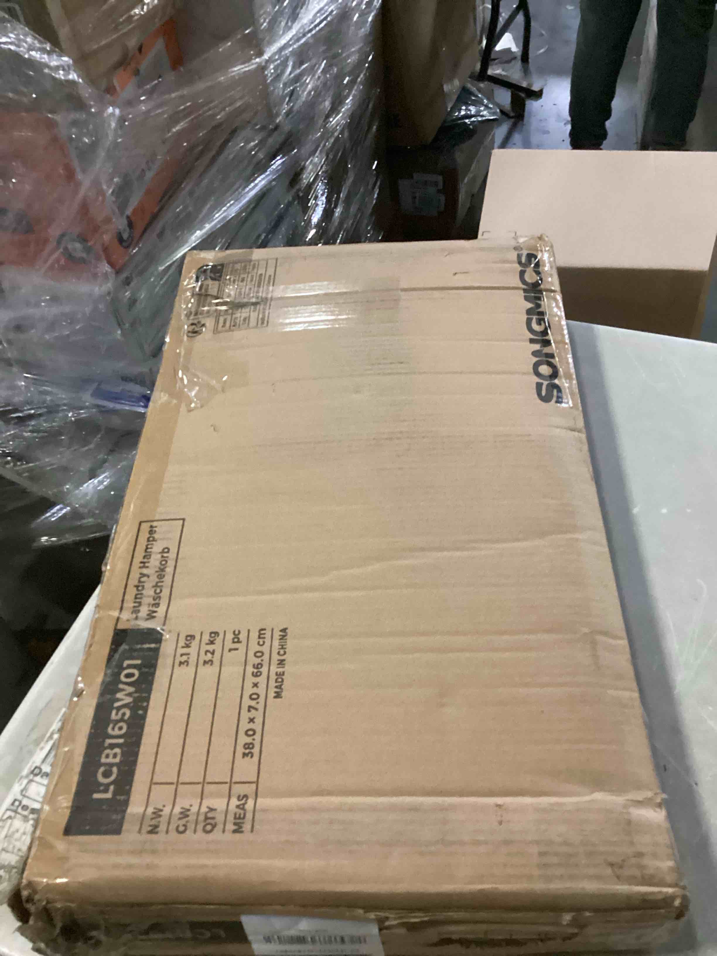 https://s3.amazonaws.com/lotting-images-prod/bidfta/BLU5834832_1717609534861.jpeg
