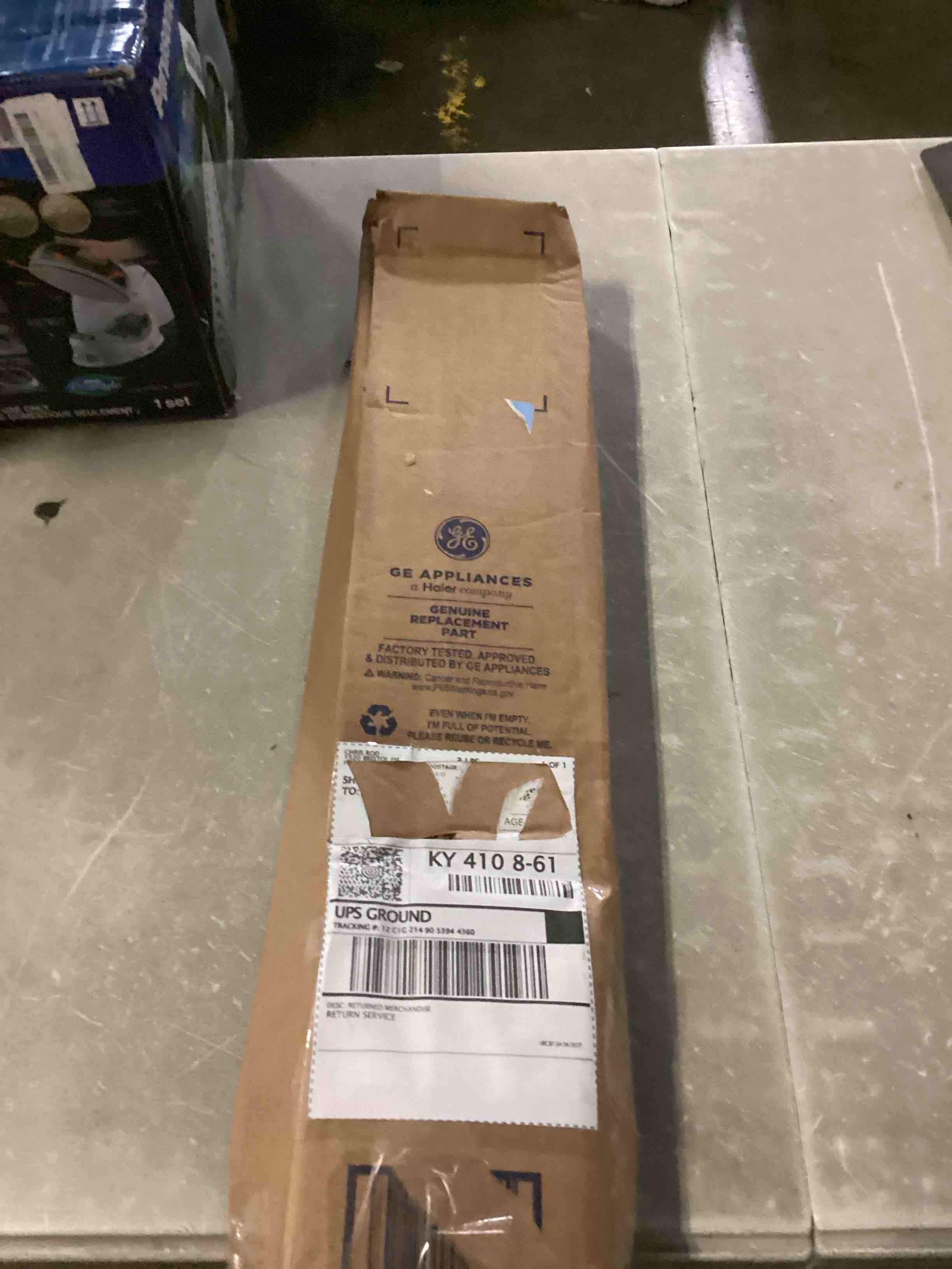 https://s3.amazonaws.com/lotting-images-prod/bidfta/BLU5835158_1718105168381.jpeg